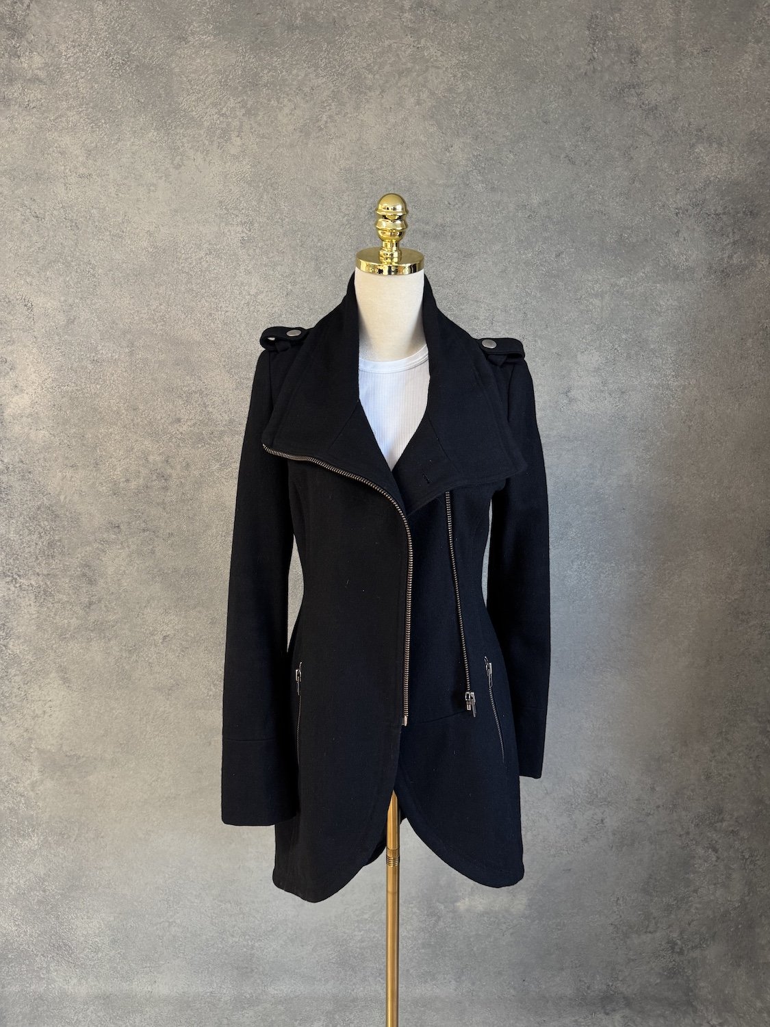 GESTUZ Black Wool-Blend Coat