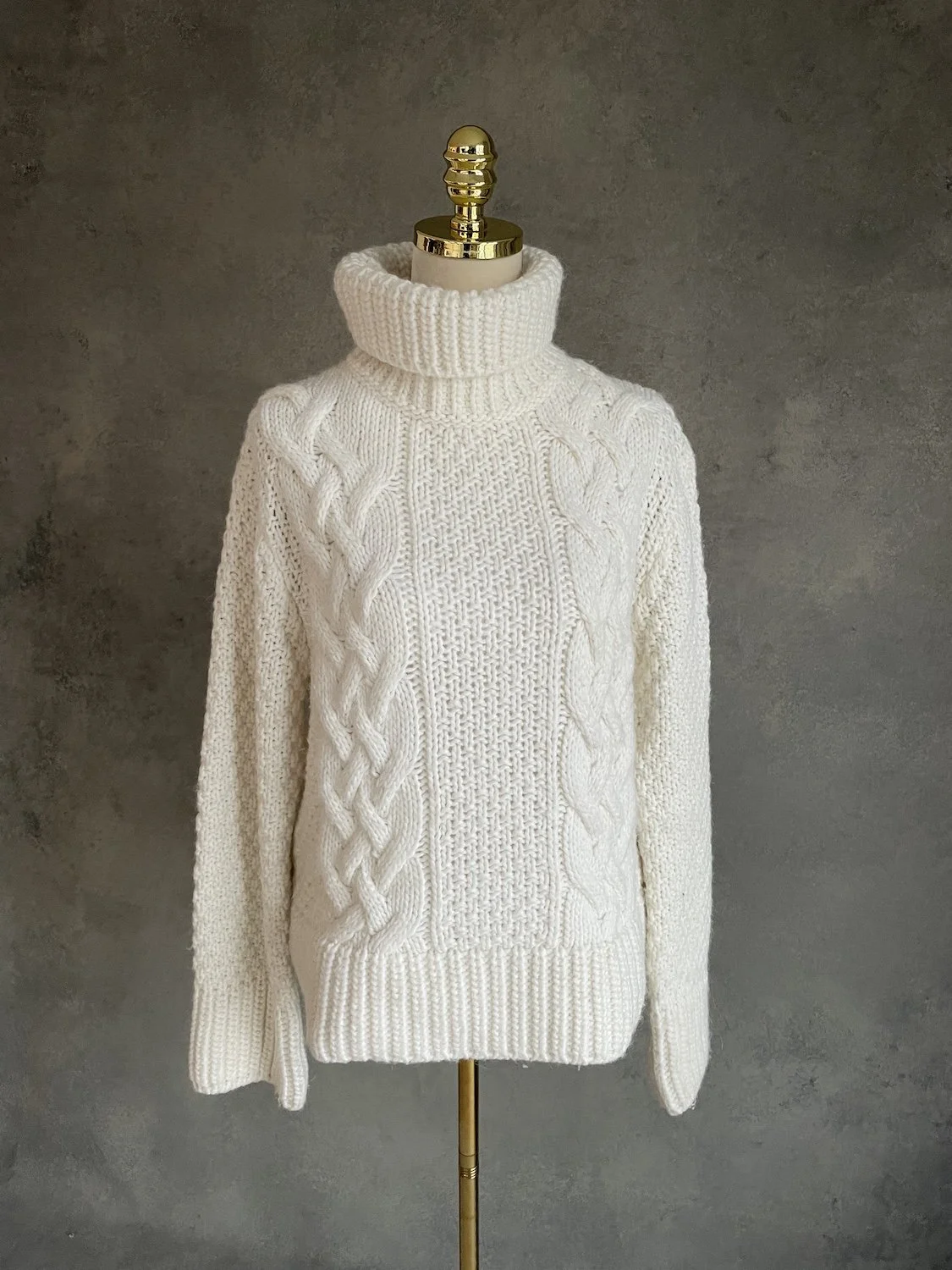 SCAPA FLOW Chunky Aran Rollneck Sweater in Cream