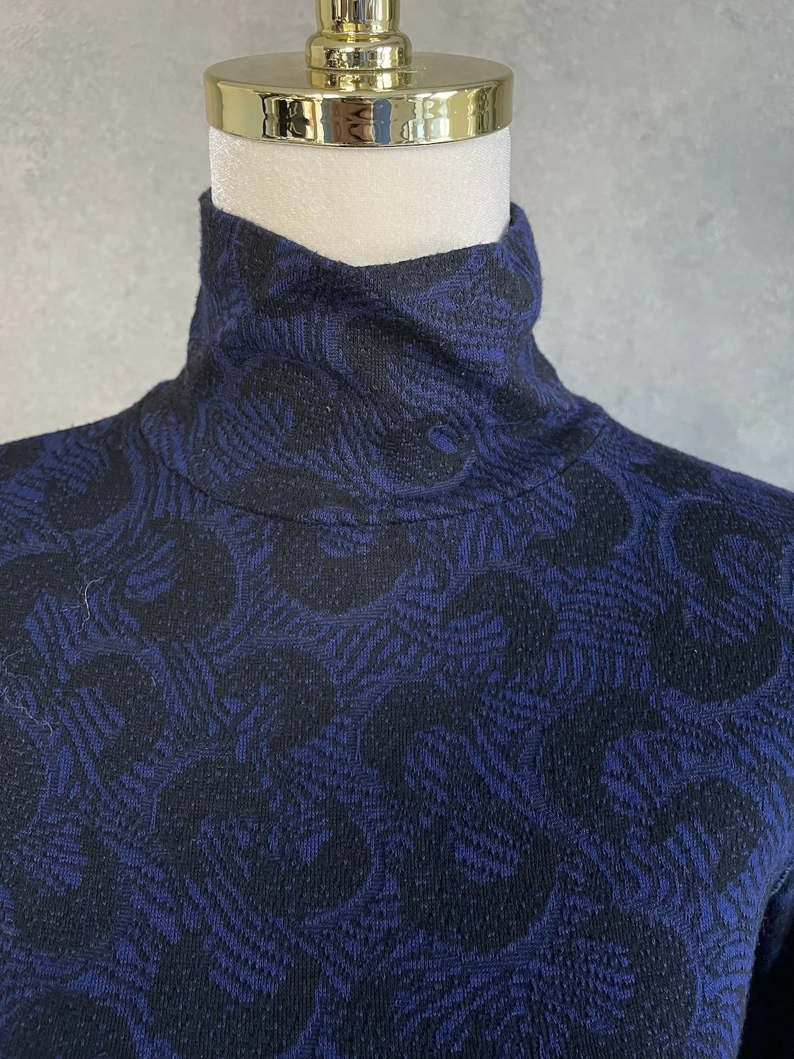 Rodebjer Kienna Moon jersey texture and stretch rib-knit structure detail