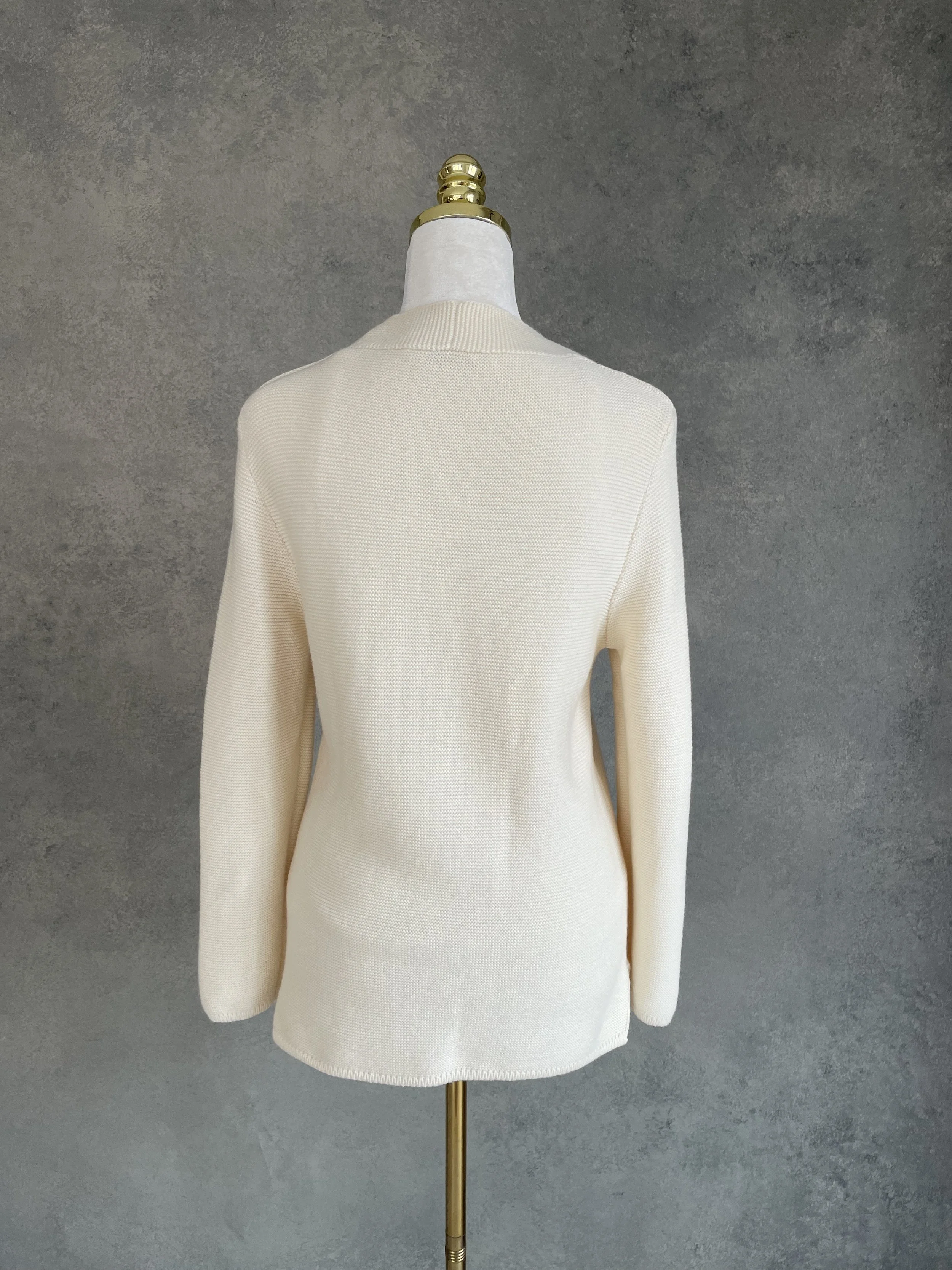INsieme-Vneck-BeigeIMG_0036.jpg
