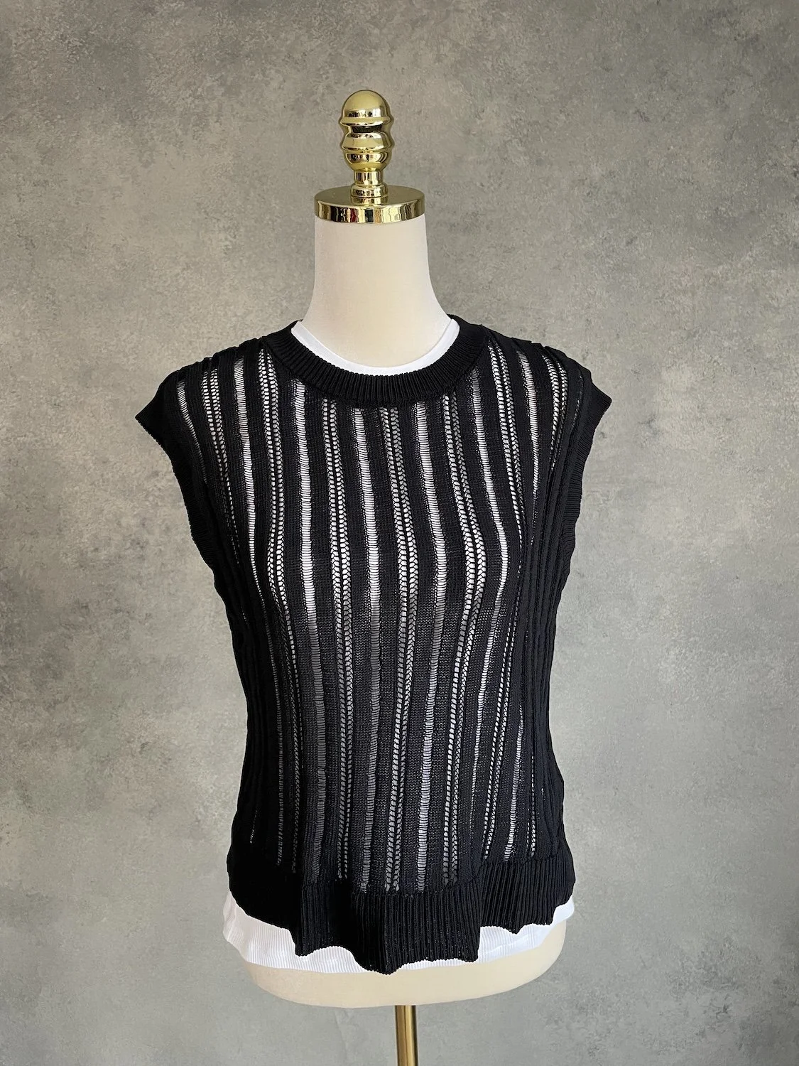 BLANCHE "Tortue-BL" Open-Knit Layering Vest