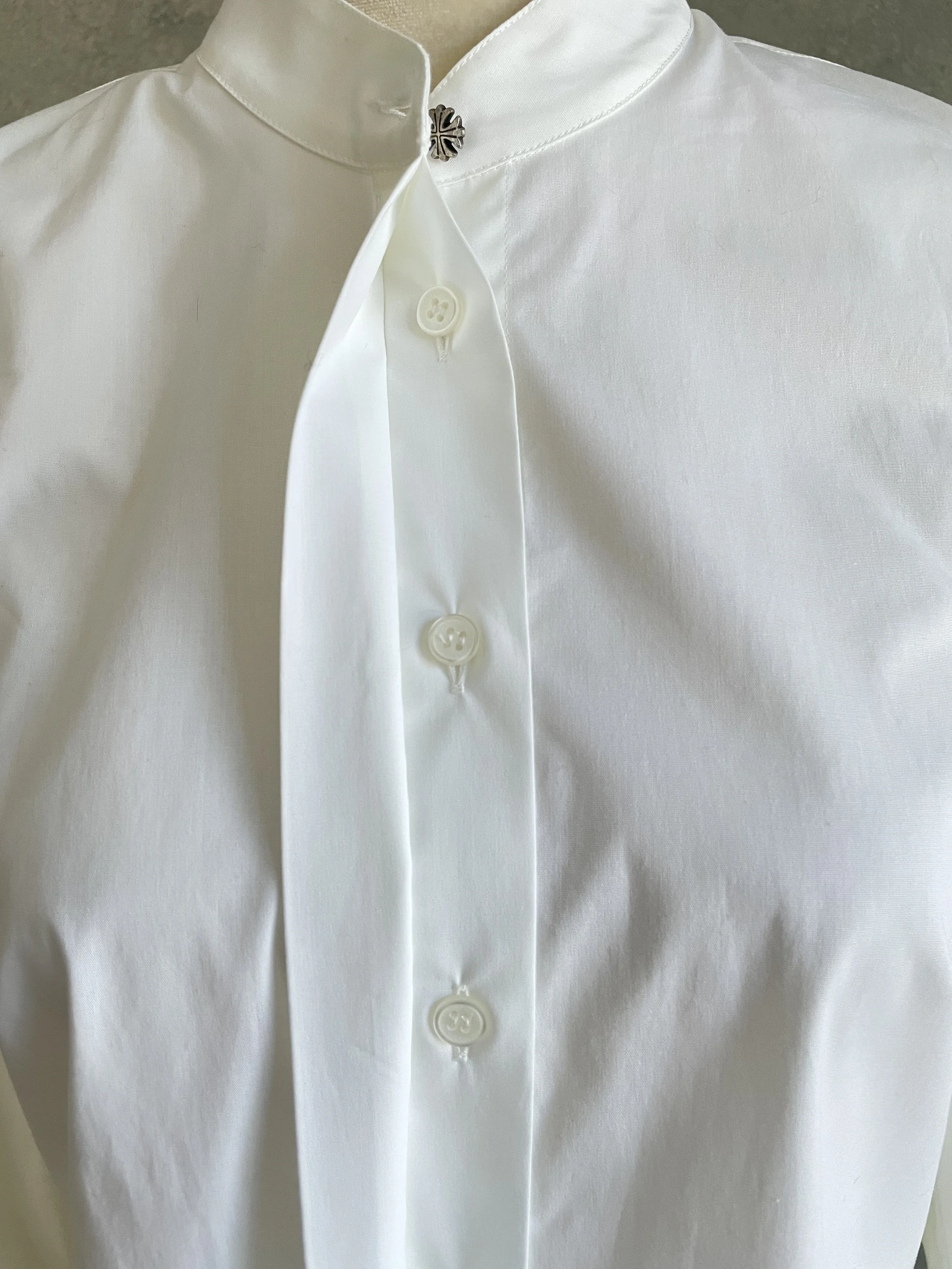 Dundop white shirt buffy arms_1064.jpg