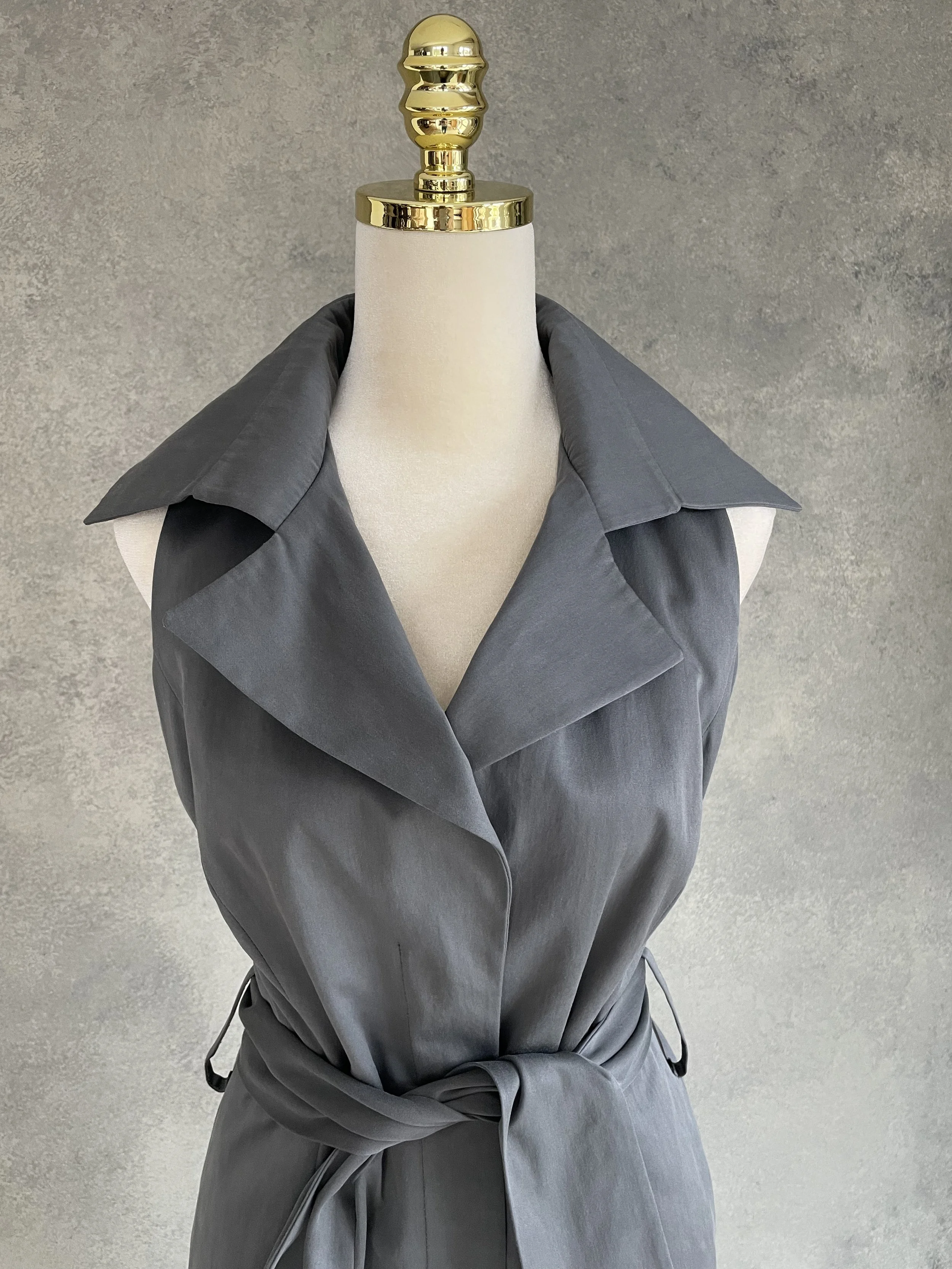 Natan dress charcoal grey cotton collar and neckline detail