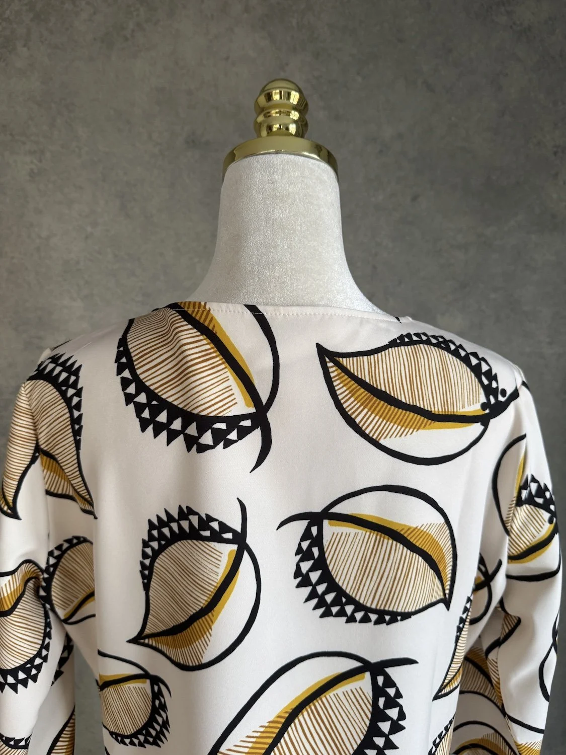 Nathalie Vleeschouwer dress back collar and shoulder detail