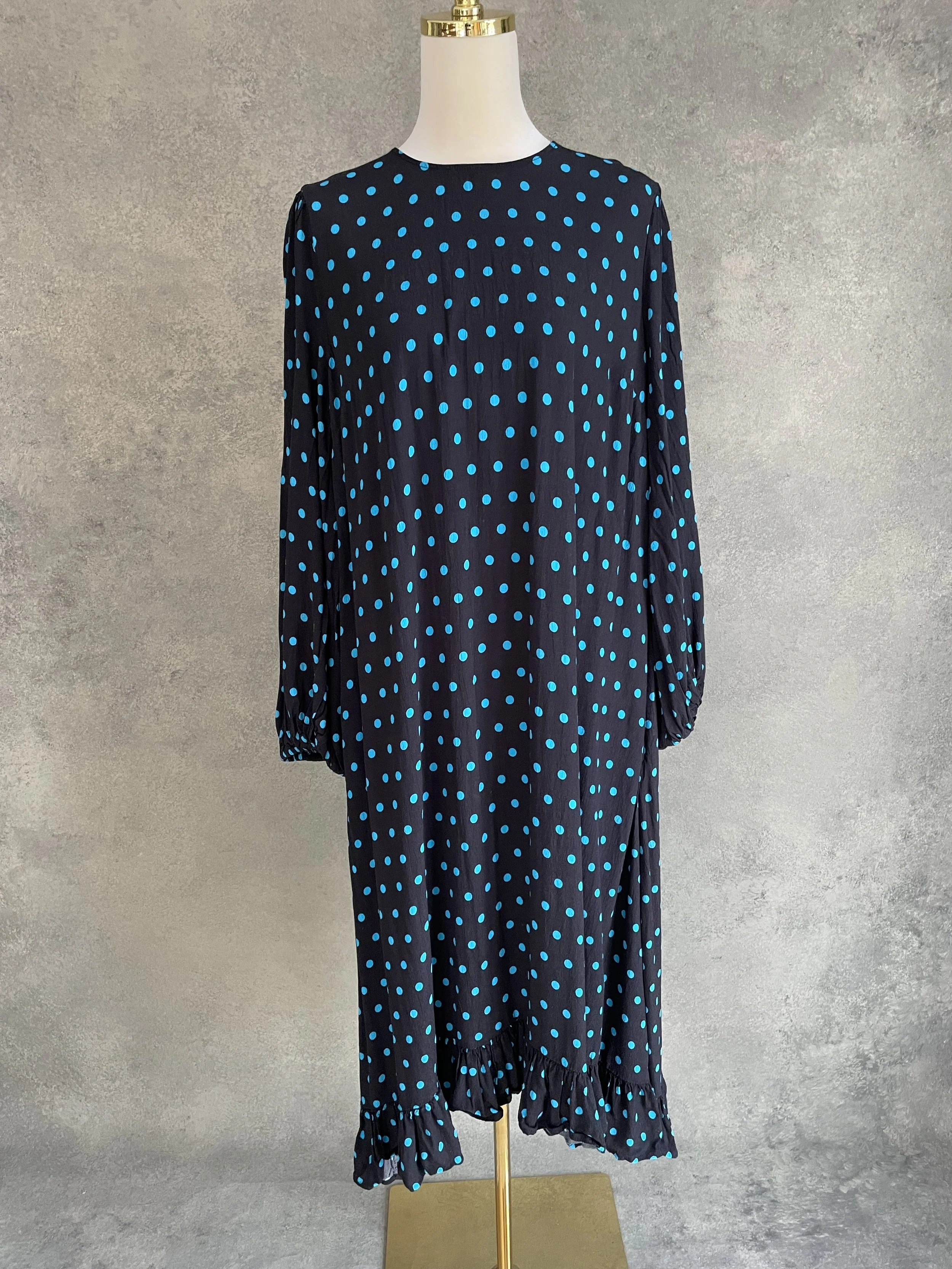 EssentielAntwerp-Blackpolka dot dressIMG_0295.jpg