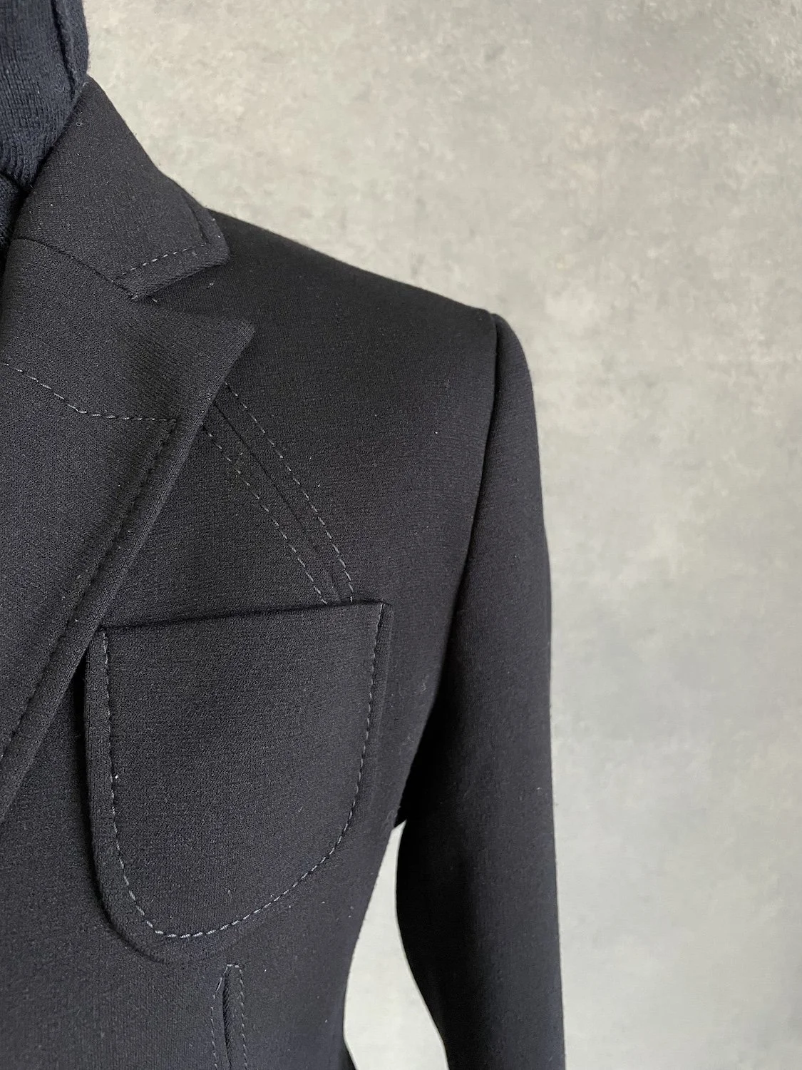 Gigue black blazer with cool stiching_1475.jpg