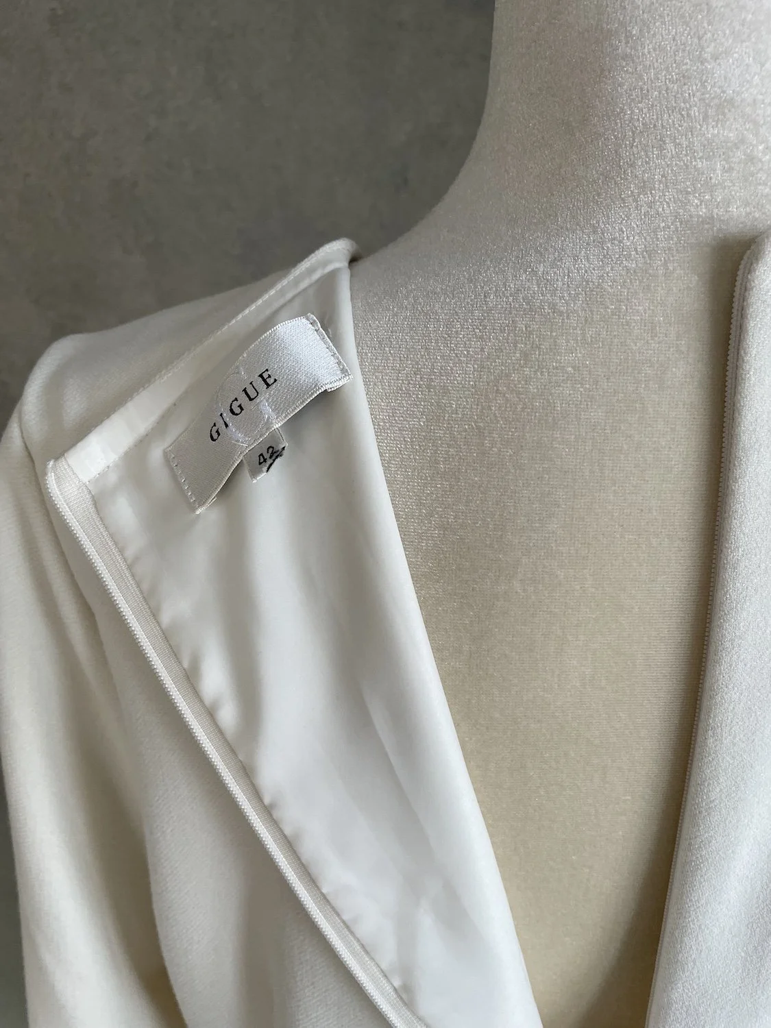 Gigue interior brand label showing Gigue size 42