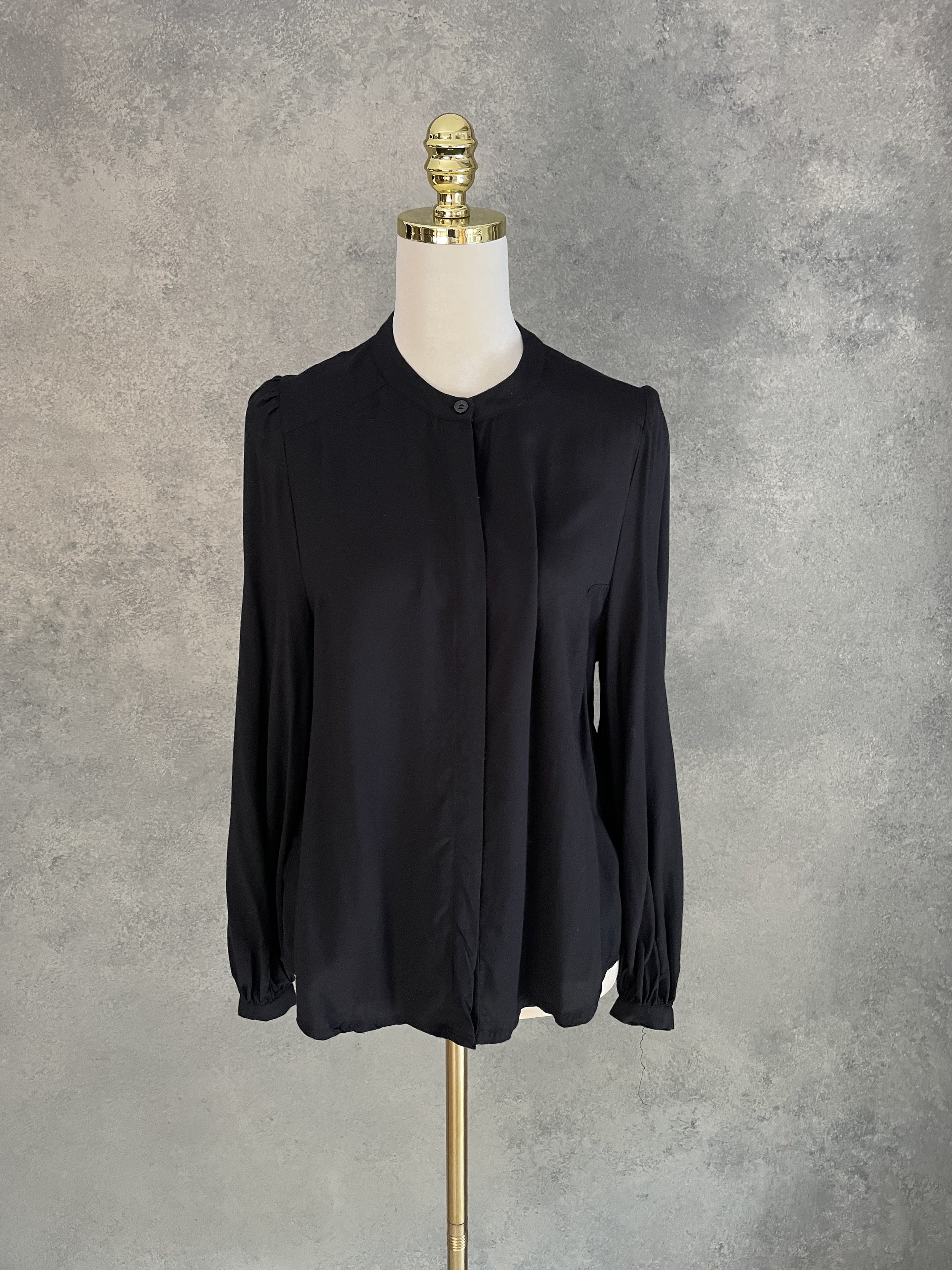 RODEBJER Minimalist Black Blouse "Lucy"