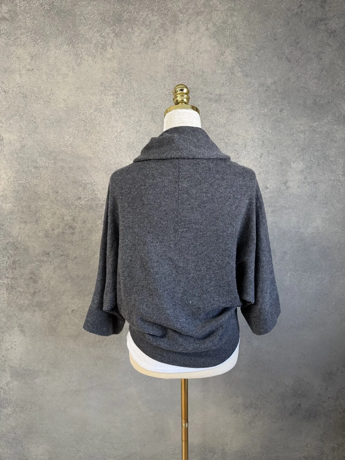 Full back view of Hoss Intropia charcoal cashmere sweater showing drape