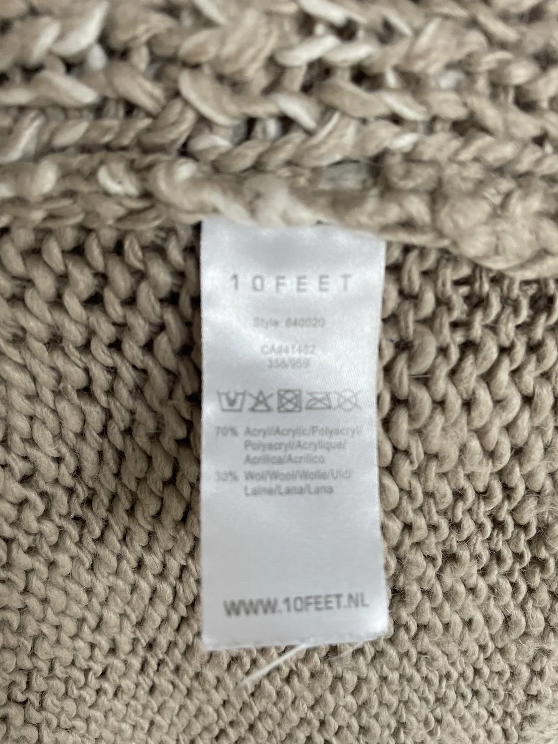 10Feet Shaggy wool vest_1726.jpg