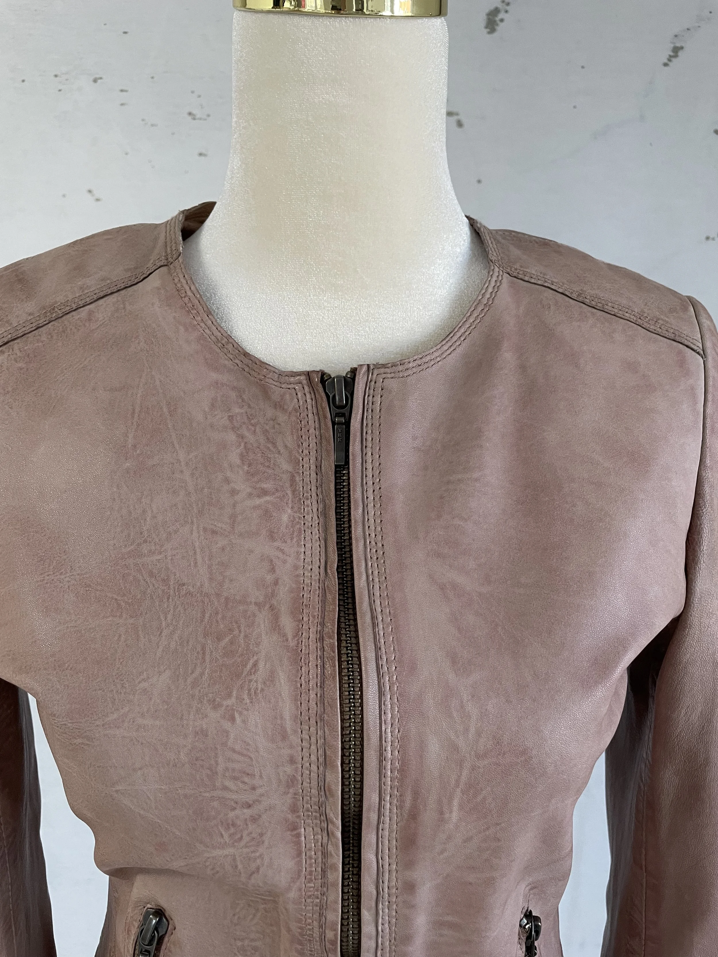 Cinque-leatherjackt-rosabeigeIMG_8398 3.jpg