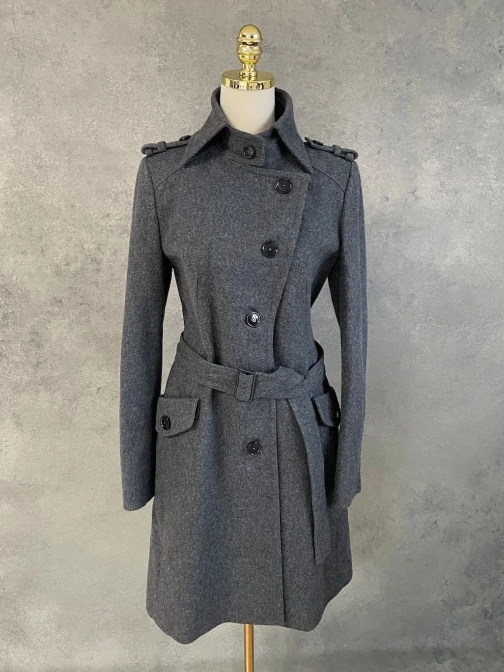 ++Drykorn+Grey+coat+military+vibe_1767.jpg
