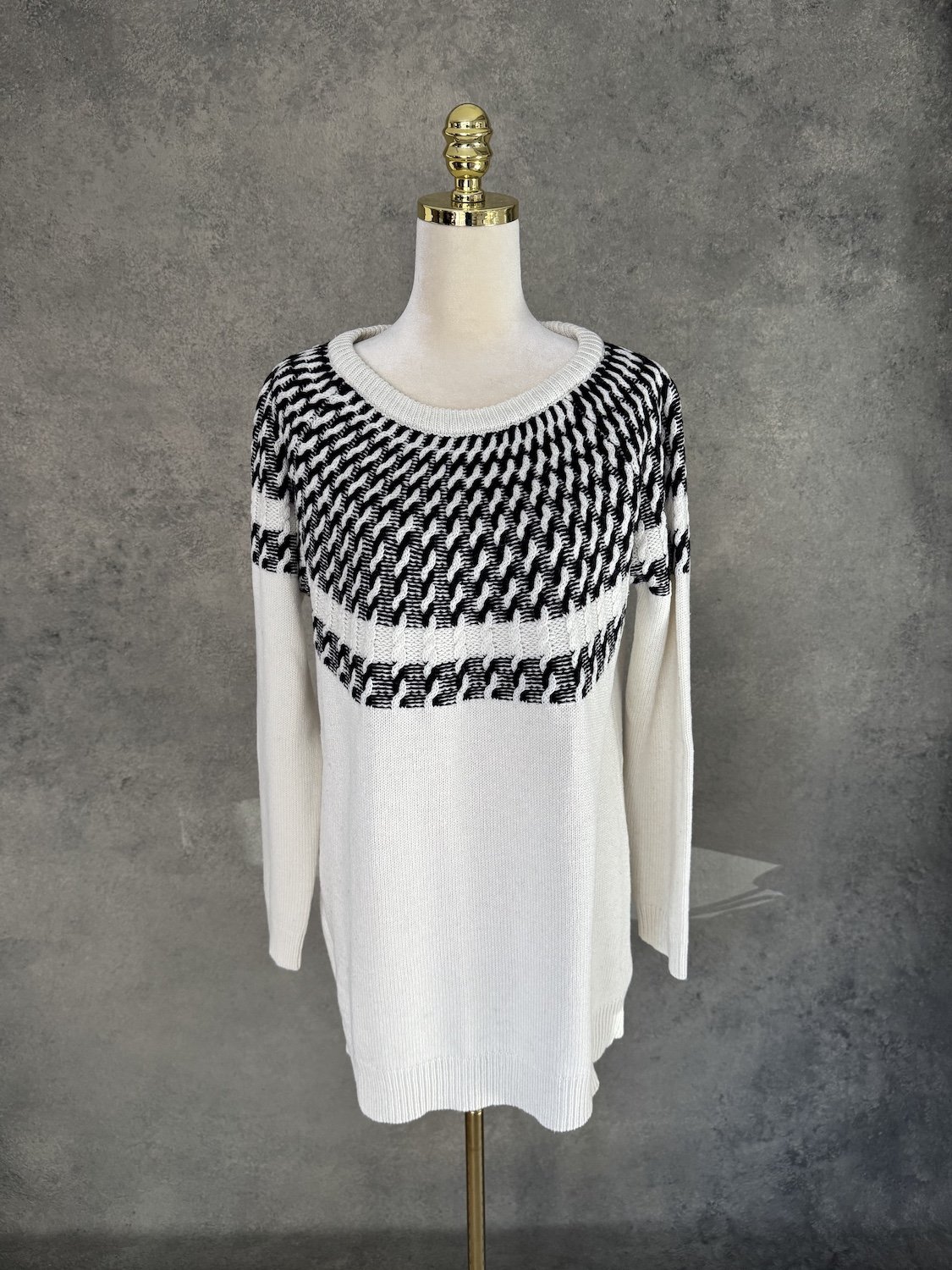 FARHI BY NICOLE FARHI Graphic Yoke Winter Sweater / Grafischer Winterpullover mit Passe