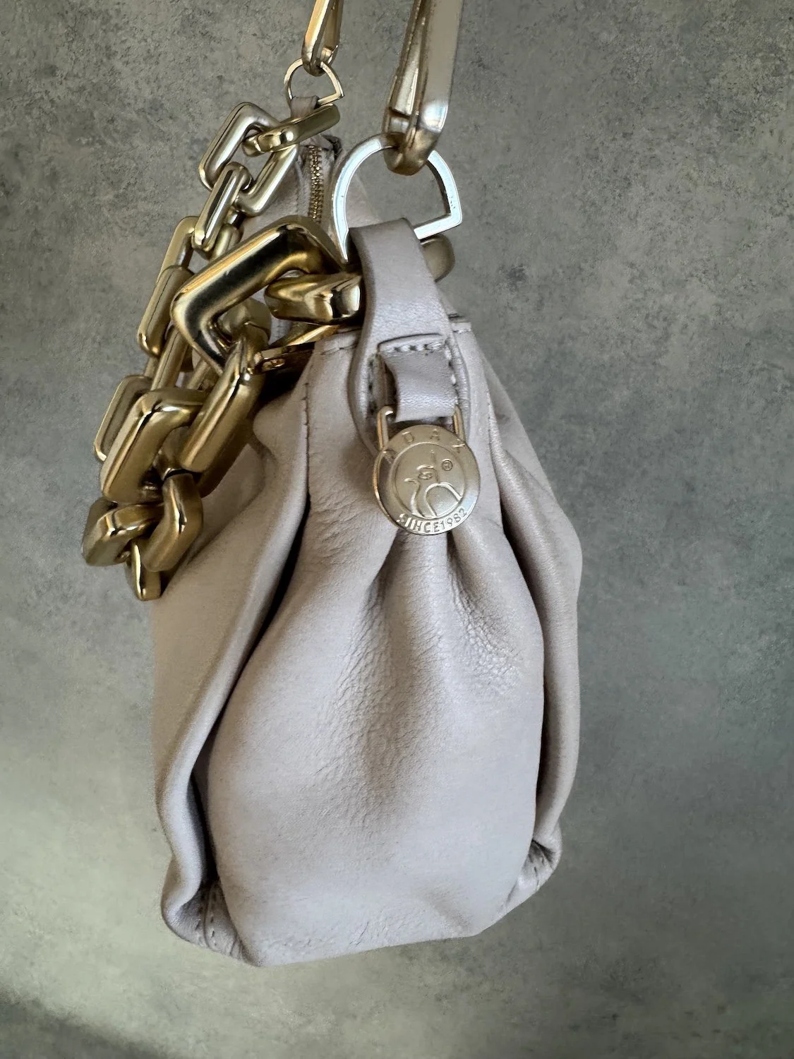 Adax beige bag with gold chain_1706.jpg