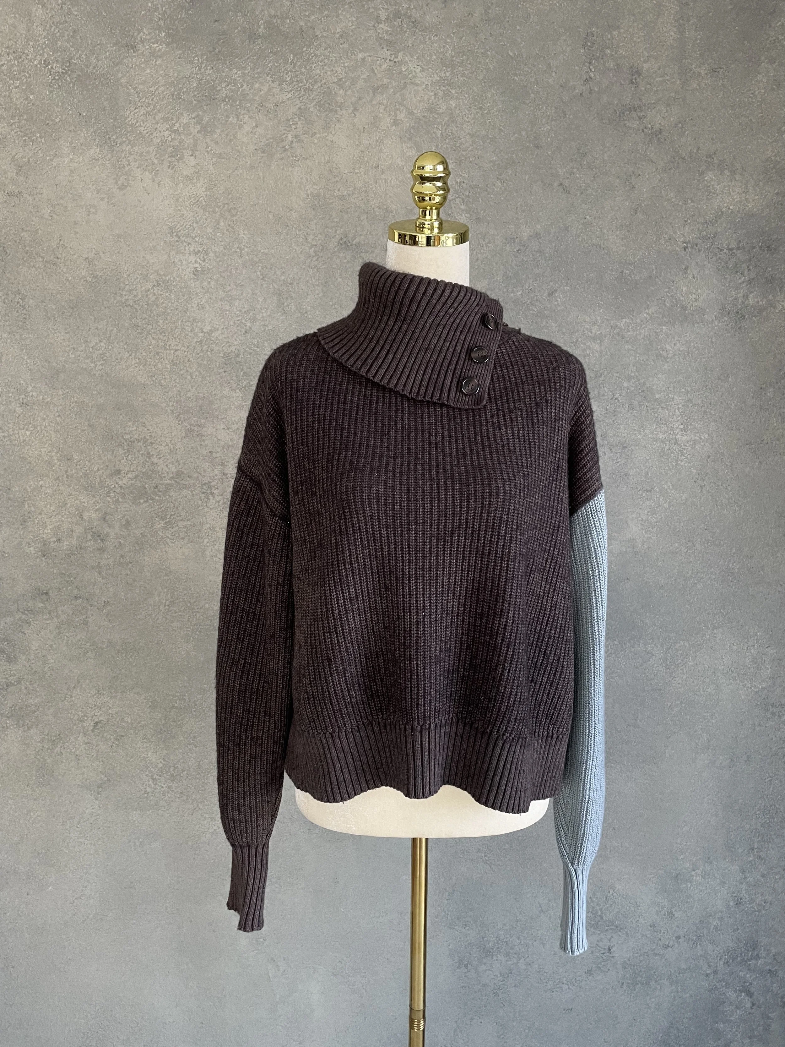 BLANCHE Asymmetric Polo Neck Color-Block Sweater