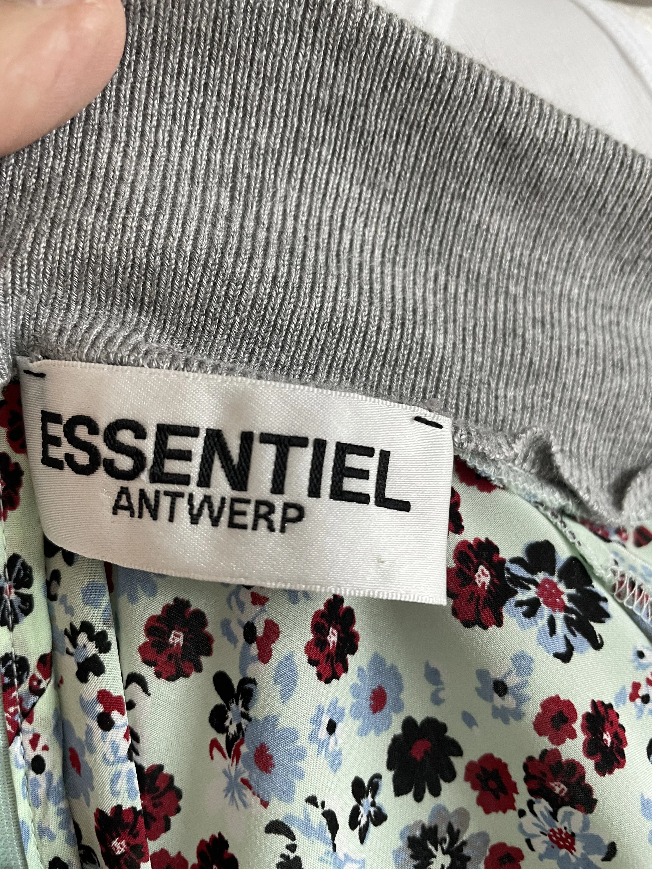 EssentielAntwerp-FloralribbedblouseIMG_0074.jpg