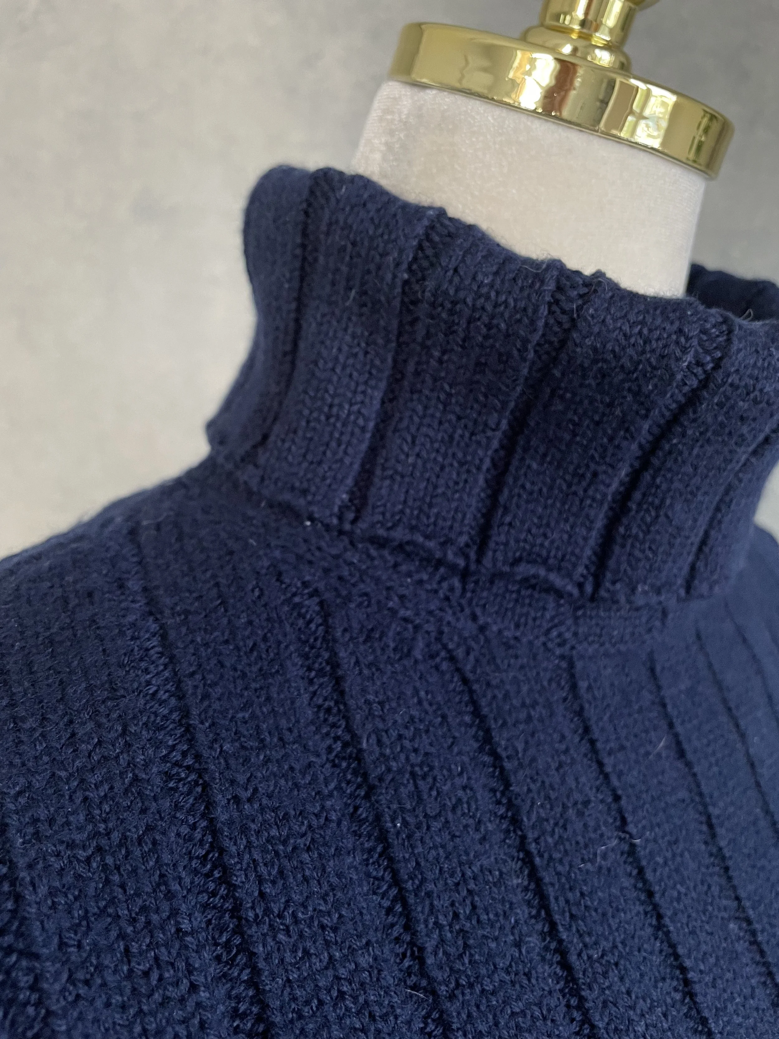 HugoBoss-navyblue wool turtleneckIMG_0160.jpg