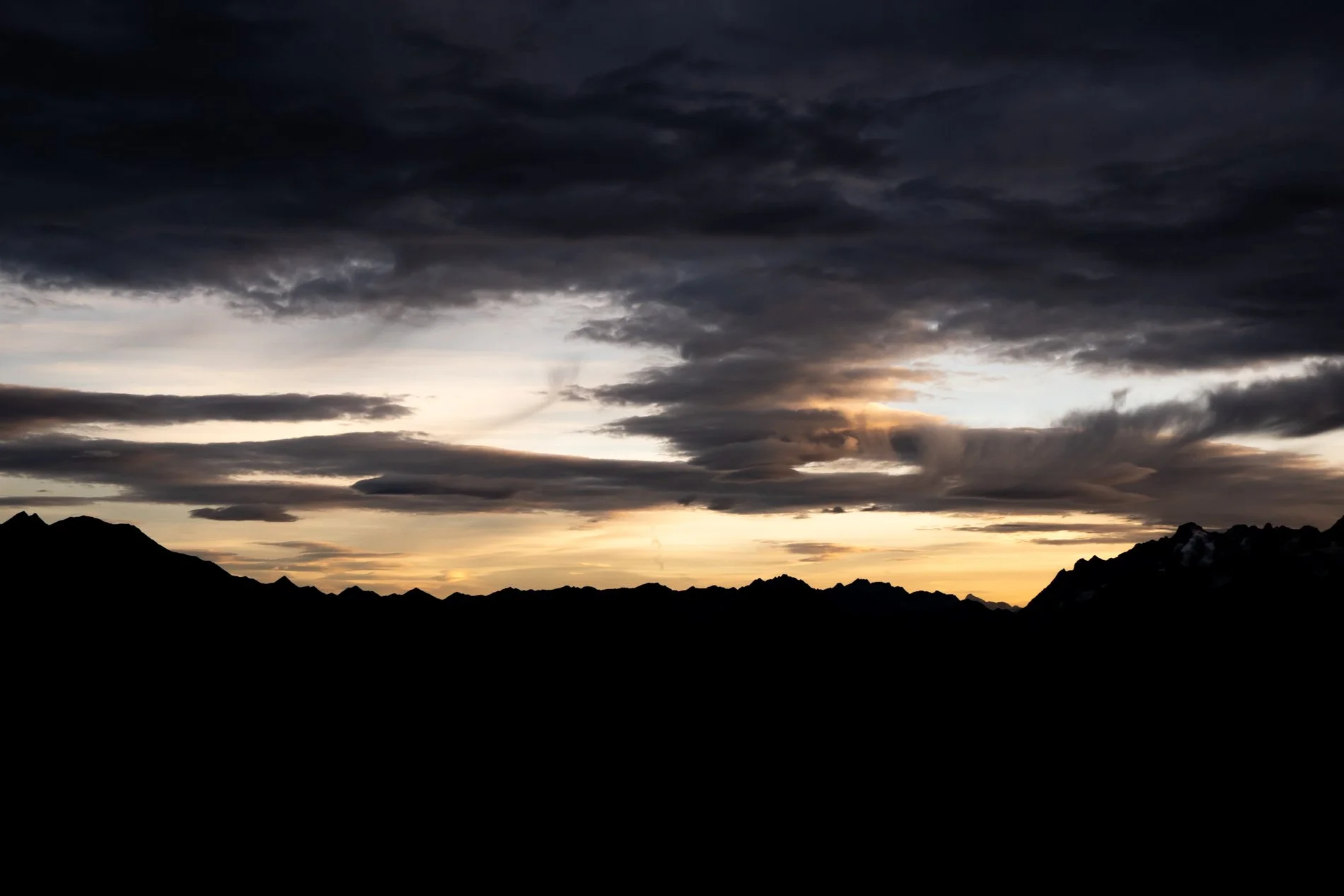 SUNSET - Claudia Lamothe-8.jpg