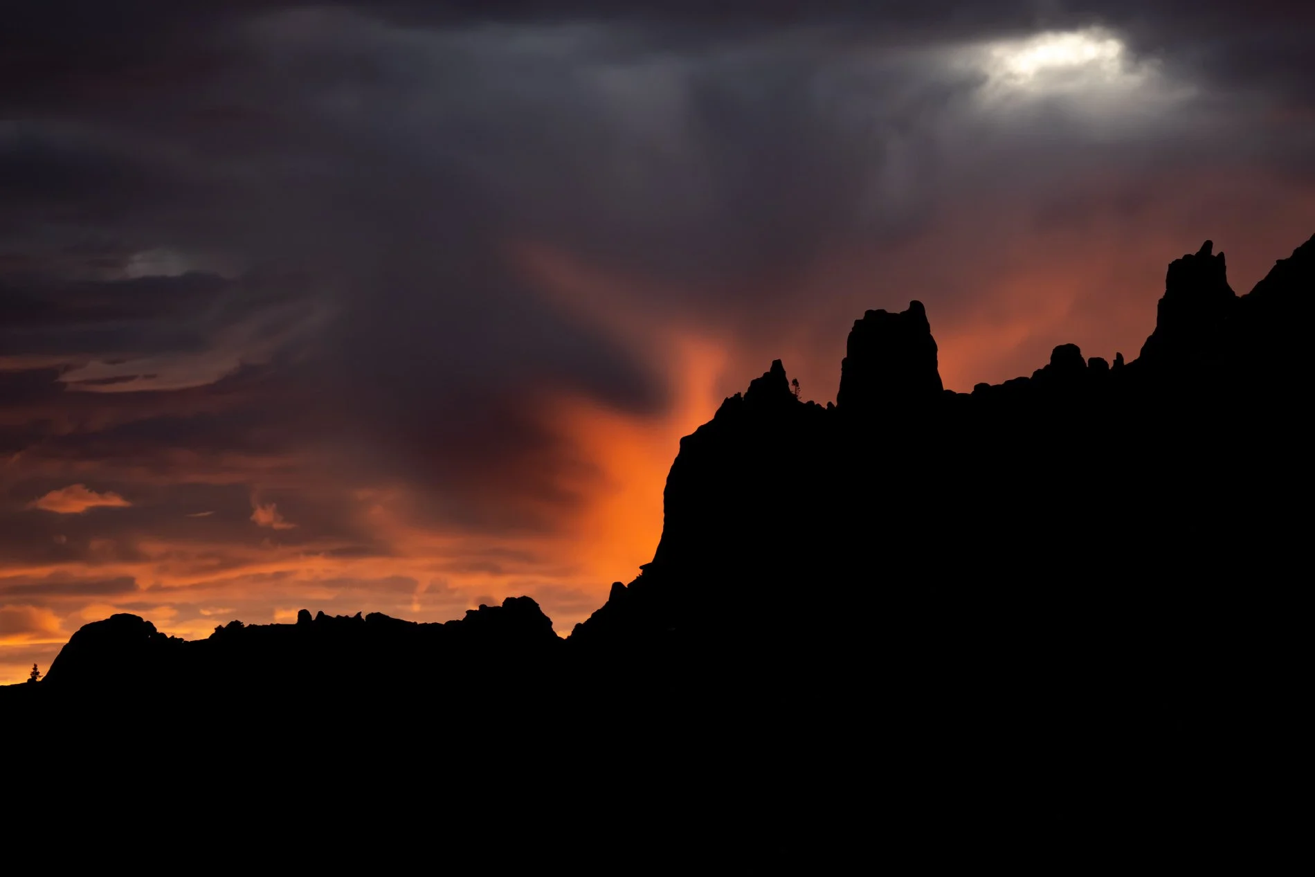 SUNSET - Claudia Lamothe-5.jpg