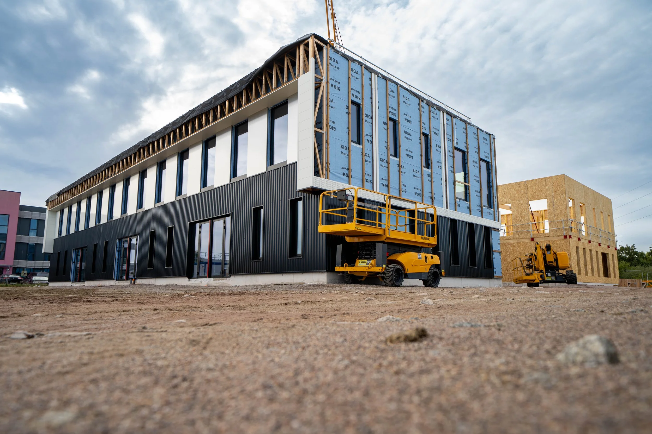 Découvrez SMART OFFICE, la solution SMART Contracting dédiée à la conception et à la réalisation clé en main de bureaux et d’espaces tertiaires fonctionnels, performants et adaptés aux nouveaux usages professionnels.