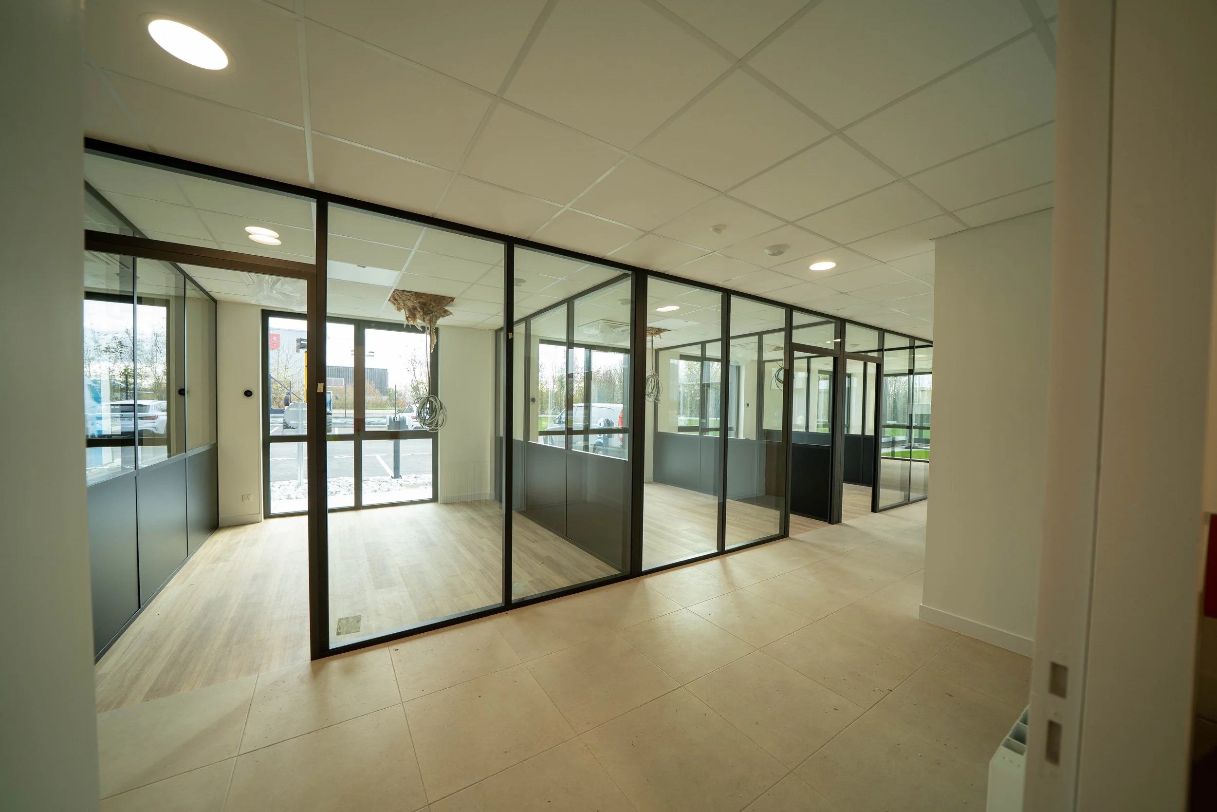 Découvrez SMART OFFICE, la solution SMART Contracting dédiée à la conception et à la réalisation clé en main de bureaux et d’espaces tertiaires fonctionnels, performants et adaptés aux nouveaux usages professionnels.