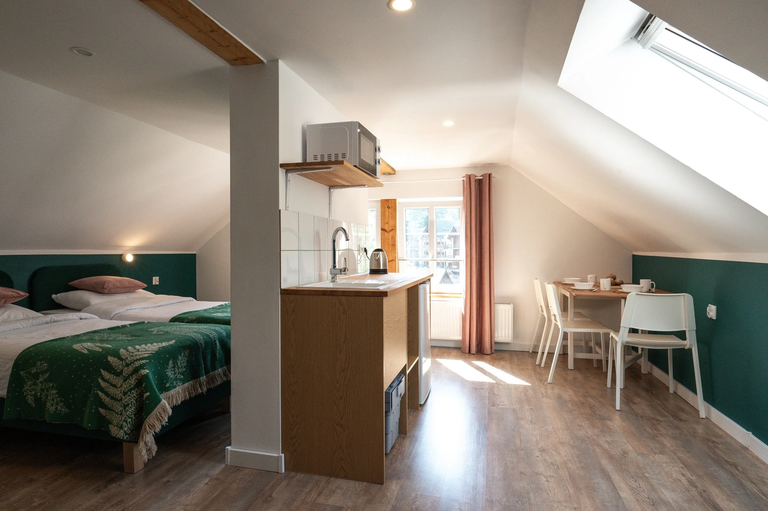 Hospitality / Hostal