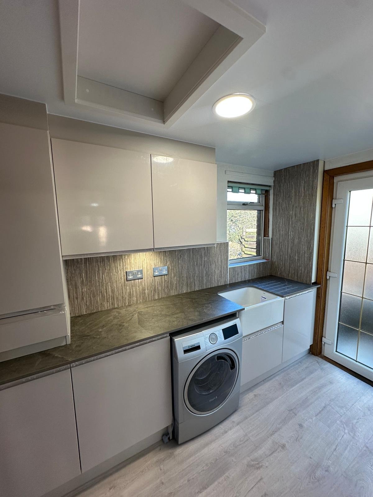 6ee5e365-0262-49de-9bd3-6378da3beae3.jpg