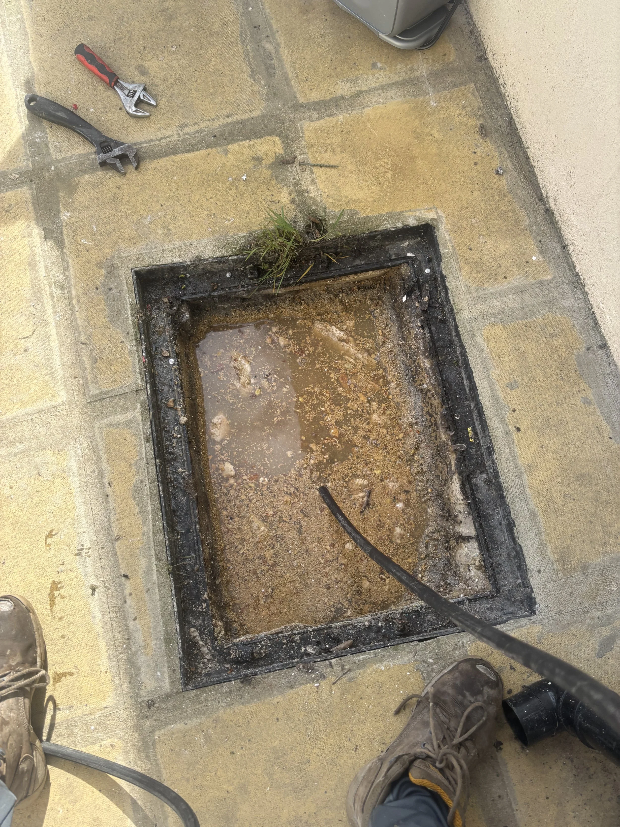 Blocked Drains - Drain Unblocking (Manholes)