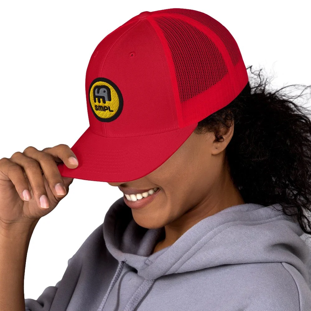 SMPL_MOCKUP_TRUCKER-06.jpg