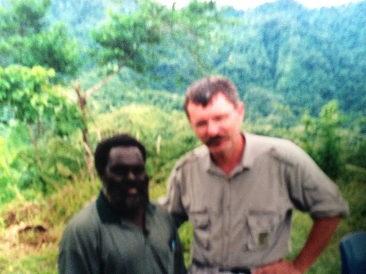 Rebel leder Francis Ona and Robert Young Pelton on the island of Bougainville, called Mekamui by the rebels. ©RYP, all rights reserved.