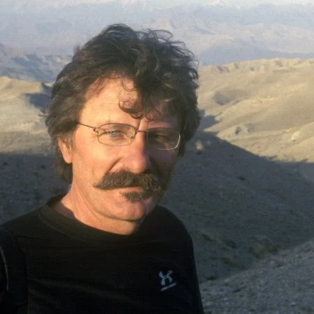 Robert Young Pelton above Sirobi, Afghanistan. ©RYP, all rights reserved 