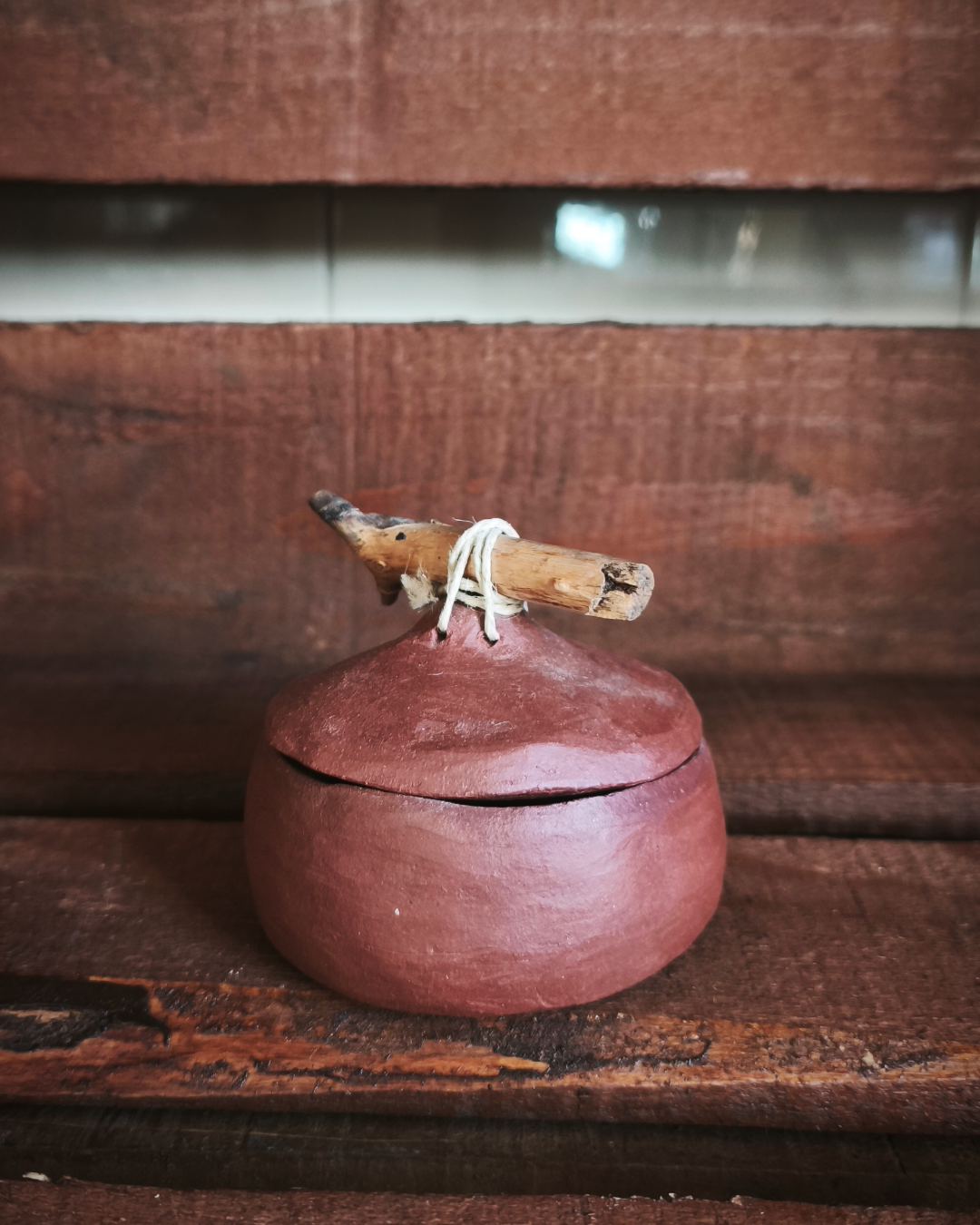 Caixa Redonda Timeless Clay