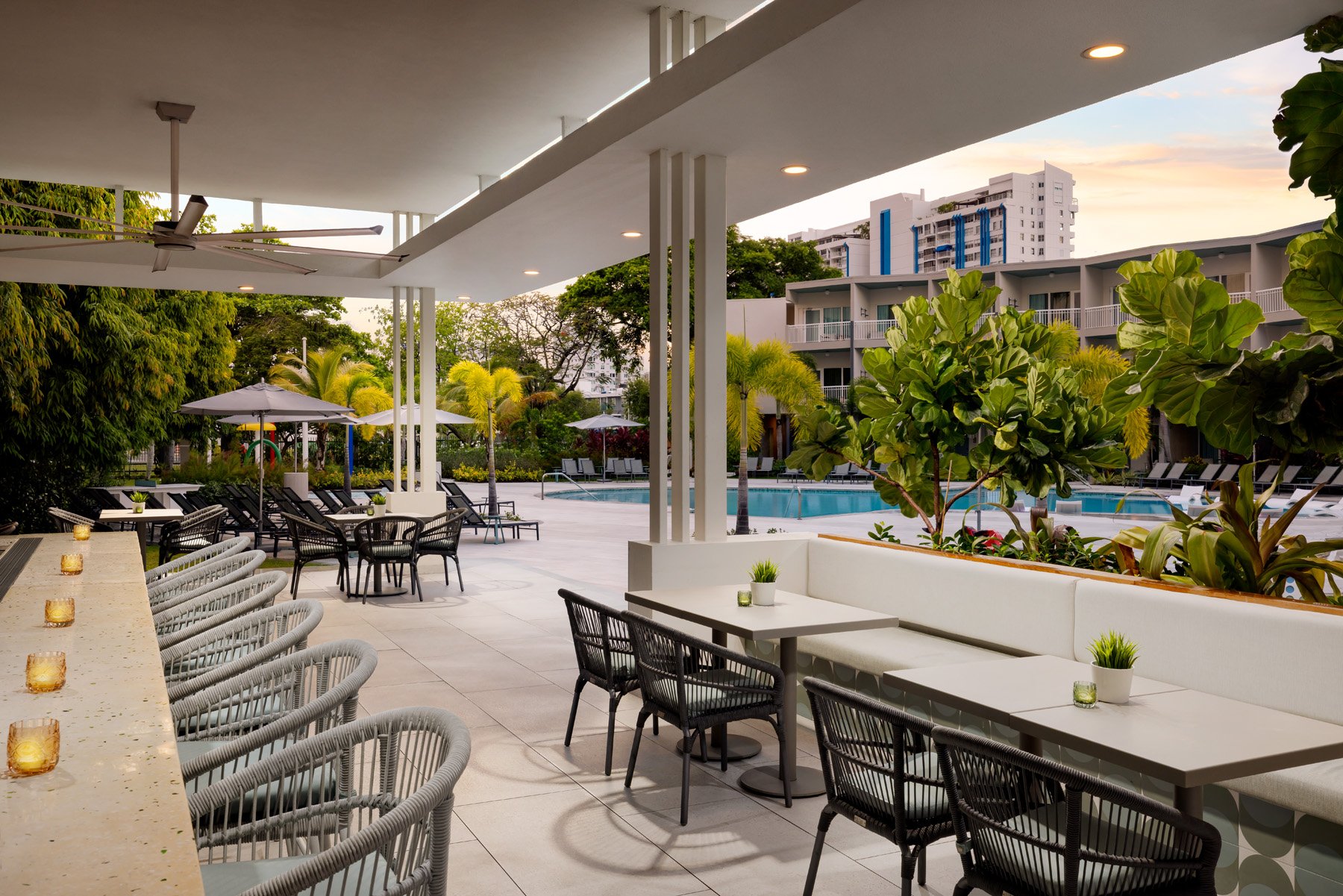 Hyatt-San-Juan-SJUCT- Bar-4-SM.jpg