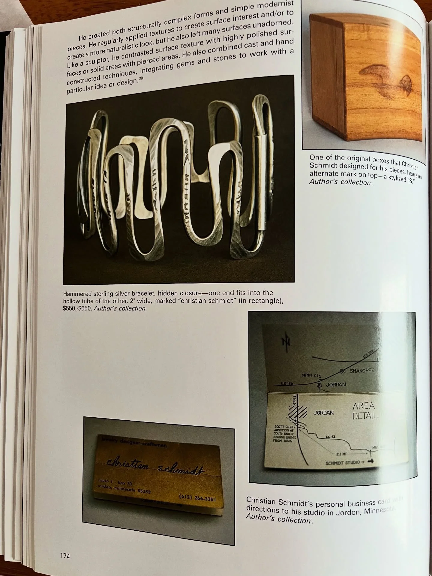 Visual poetry of books and jewellery 📖🌀

1. Morning book research🔎☕️
2. Mexican spang necklace with interchangeable pendants&mdash;one moonstone, one green jasper&mdash;posing on vintage PHOTO magazine.
3. Pistachio jade bangle over Brancusi.
4. M