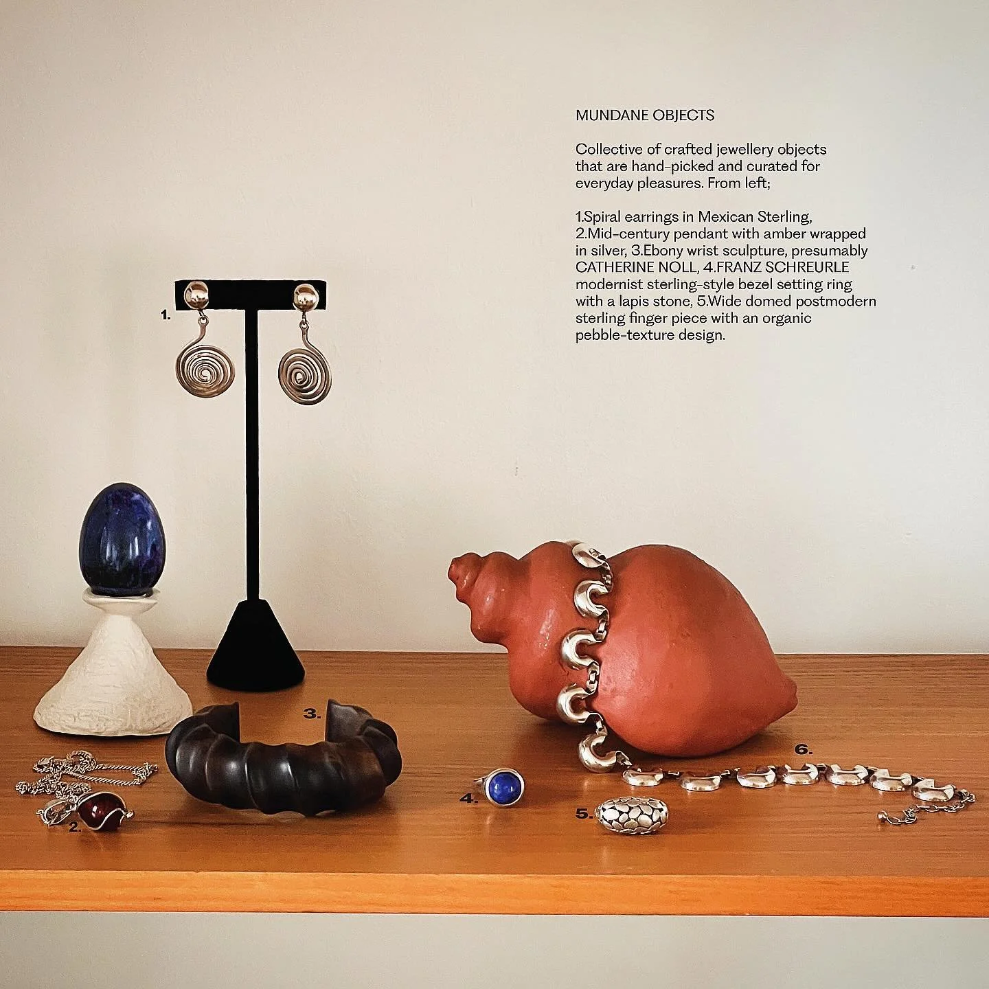 Collective of crafted jewellery objects that are hand-picked and curated for everyday pleasures 🥟🦪🥚🎀
&bull;
&bull;
&bull;
&bull;
#mundaneobjects #modernistsilver #postmodernjewelry #vintagesilverjewelry #sculpturaljewelry
