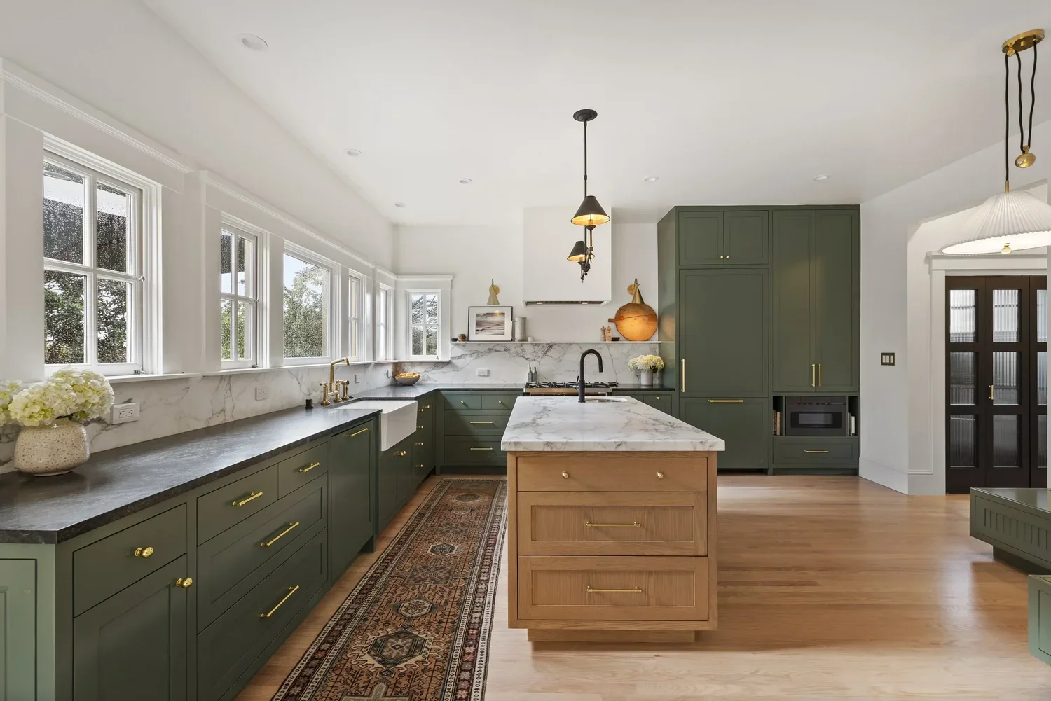 Bay Area General Contractor: What to Check Before Signing a Remodeling Contract  