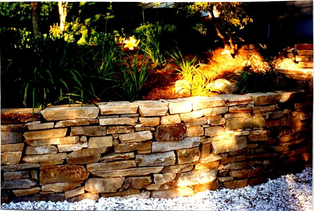 stone_focus_Wall 6.jpg
