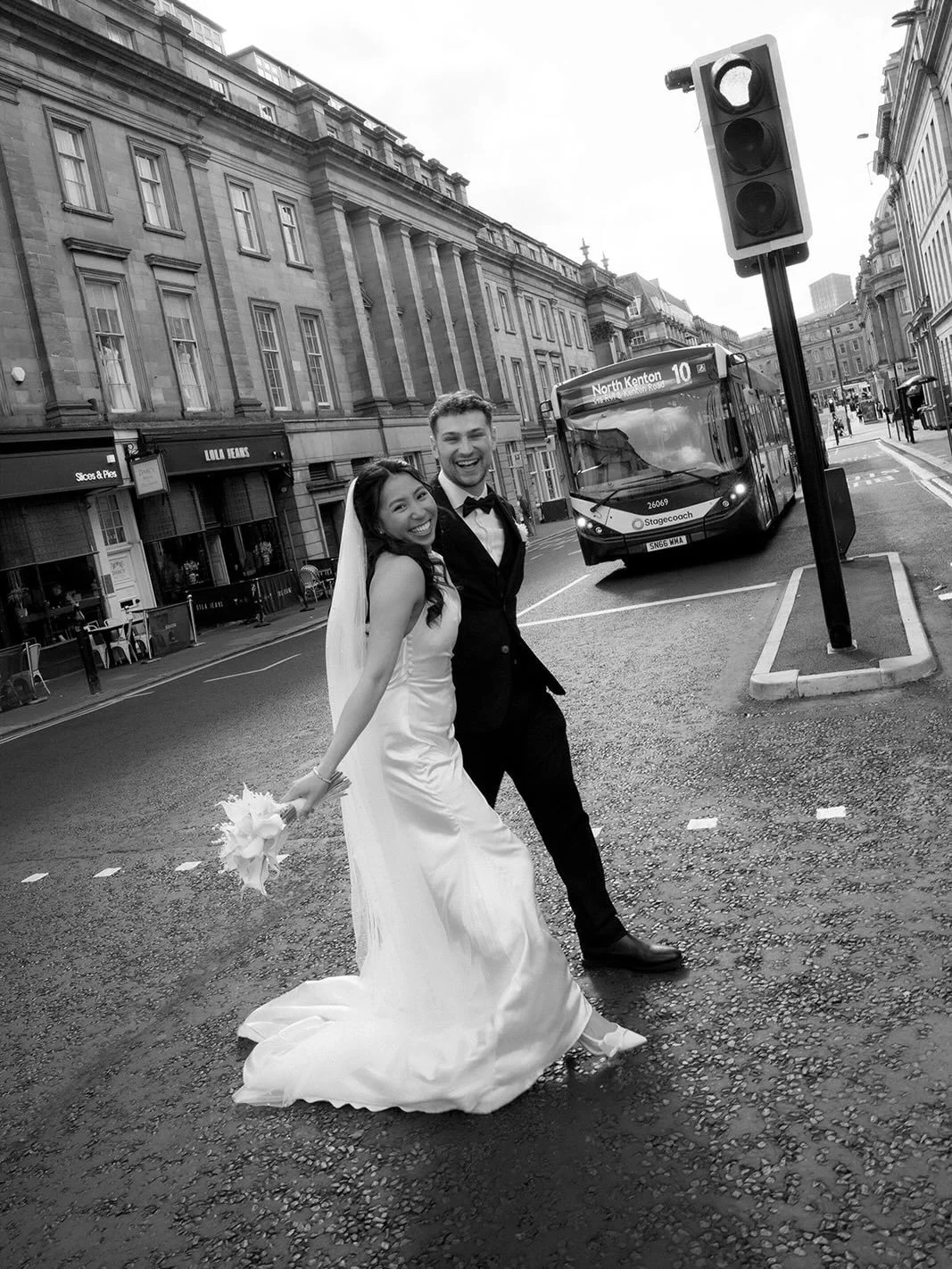 A city elopement moment for Diella + Jospeh before their big destination wedding next year. These two were such a vibe!