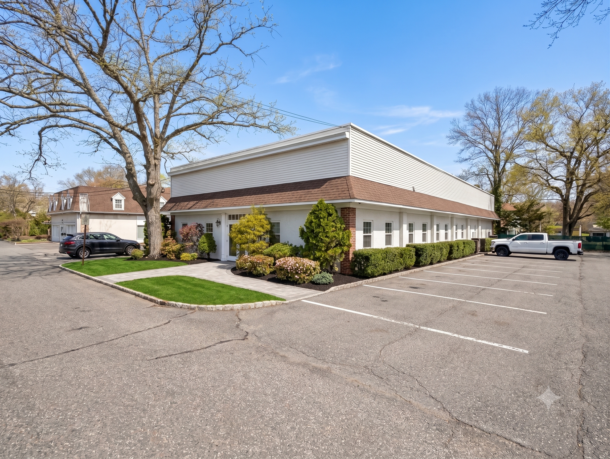 320 ESSEX ST COVER PHOTO.png