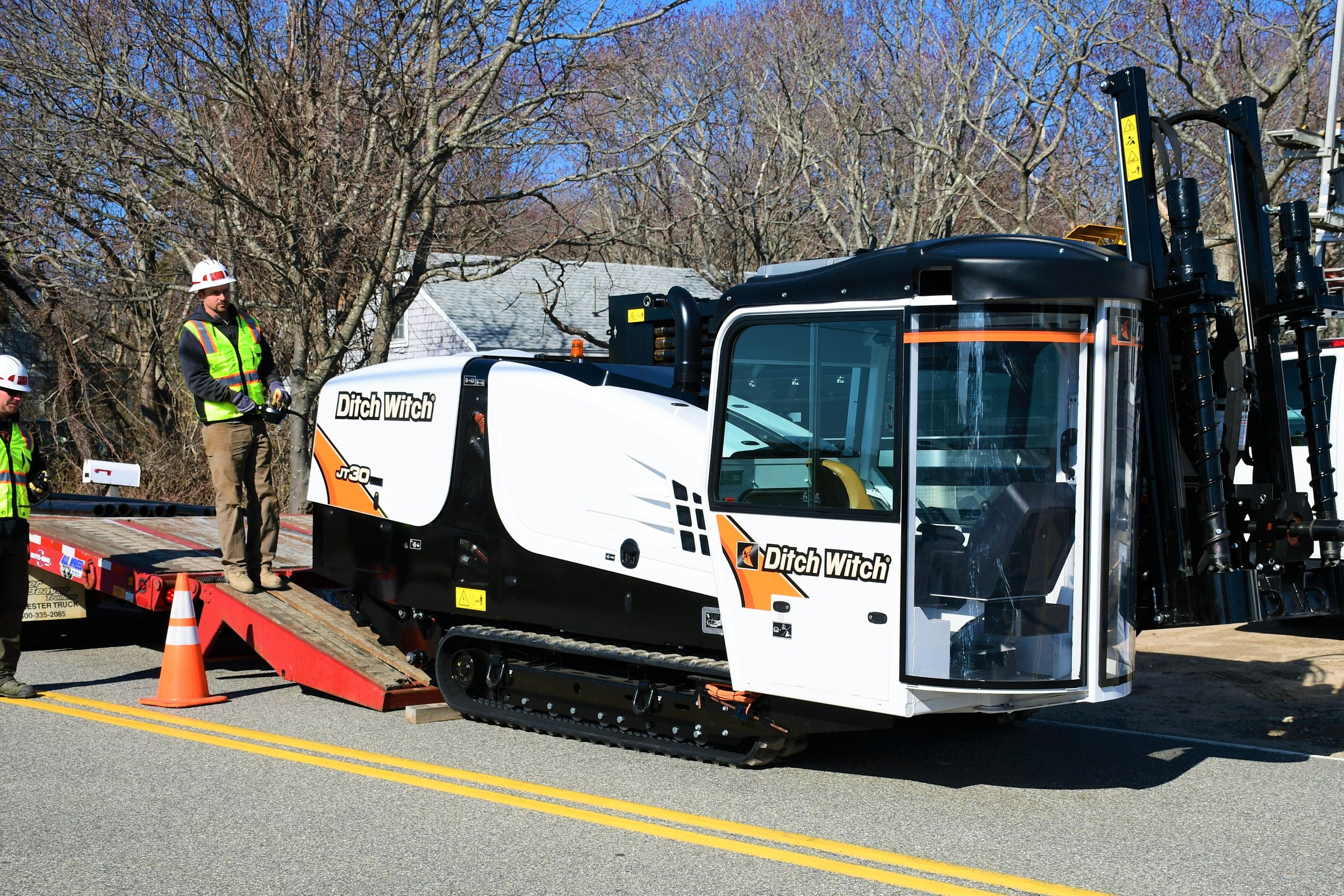 Enterprise Electric Directional Drill Unloading