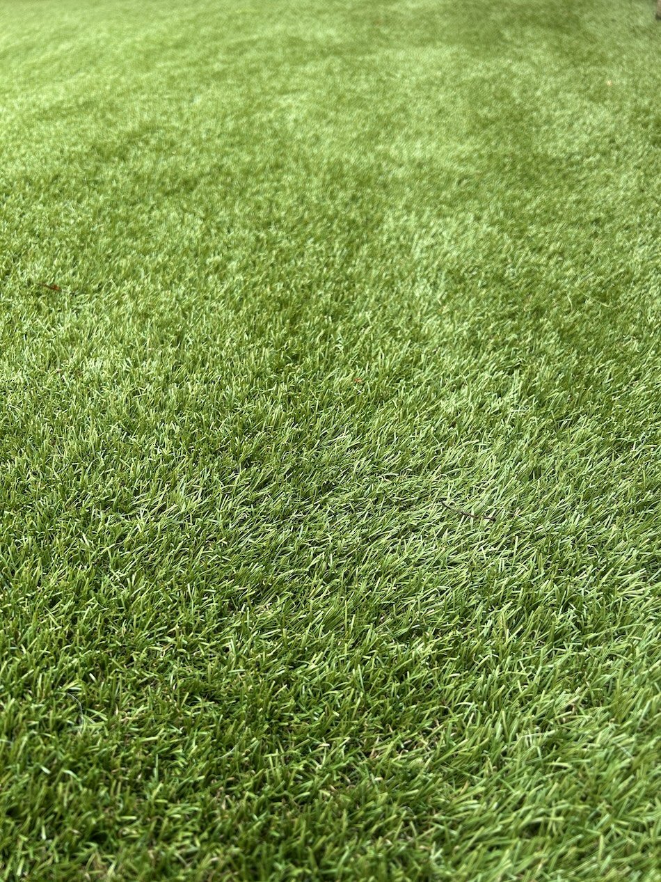 artificial grass cleaning in Tadworth Surrey
