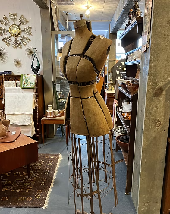 1880's Judy Dress Form:
Very good condition for its age- two others in stock.
Size: 64"
($325)