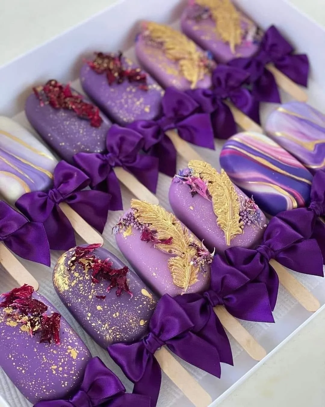 The Sculptural Bar (Popsicle Cake Pops / Cakesicles): Individual Confections