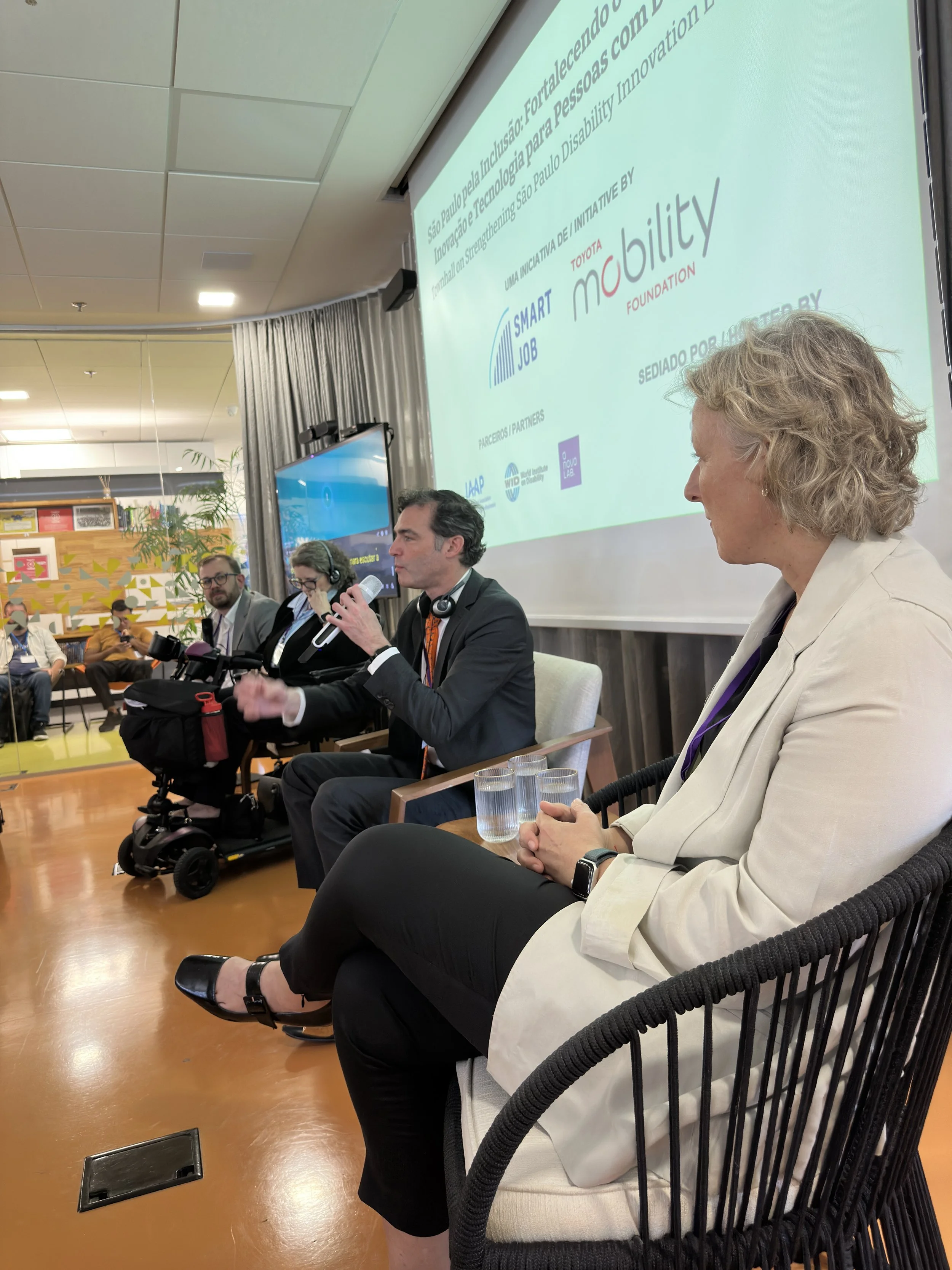 SmartJob and Toyota Mobility Foundation panel discussion on expansive entrepreneurship in Brazil