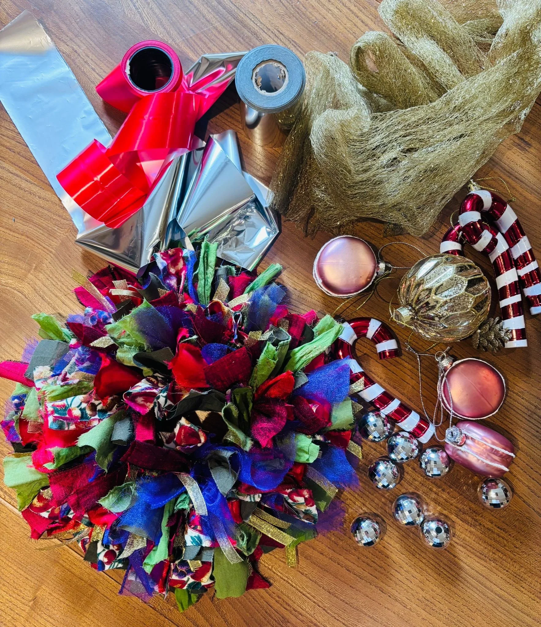 Have a GlitteRING Christmas!