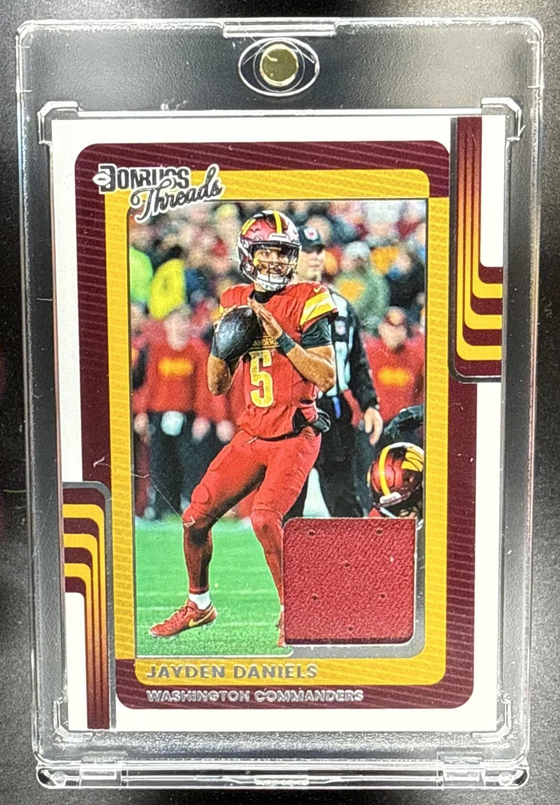 170_2025_PANINI_DONRUSS_JAYDEN_DANIELS_DTH_JDS_THREADS_COMMANDERS.jpg