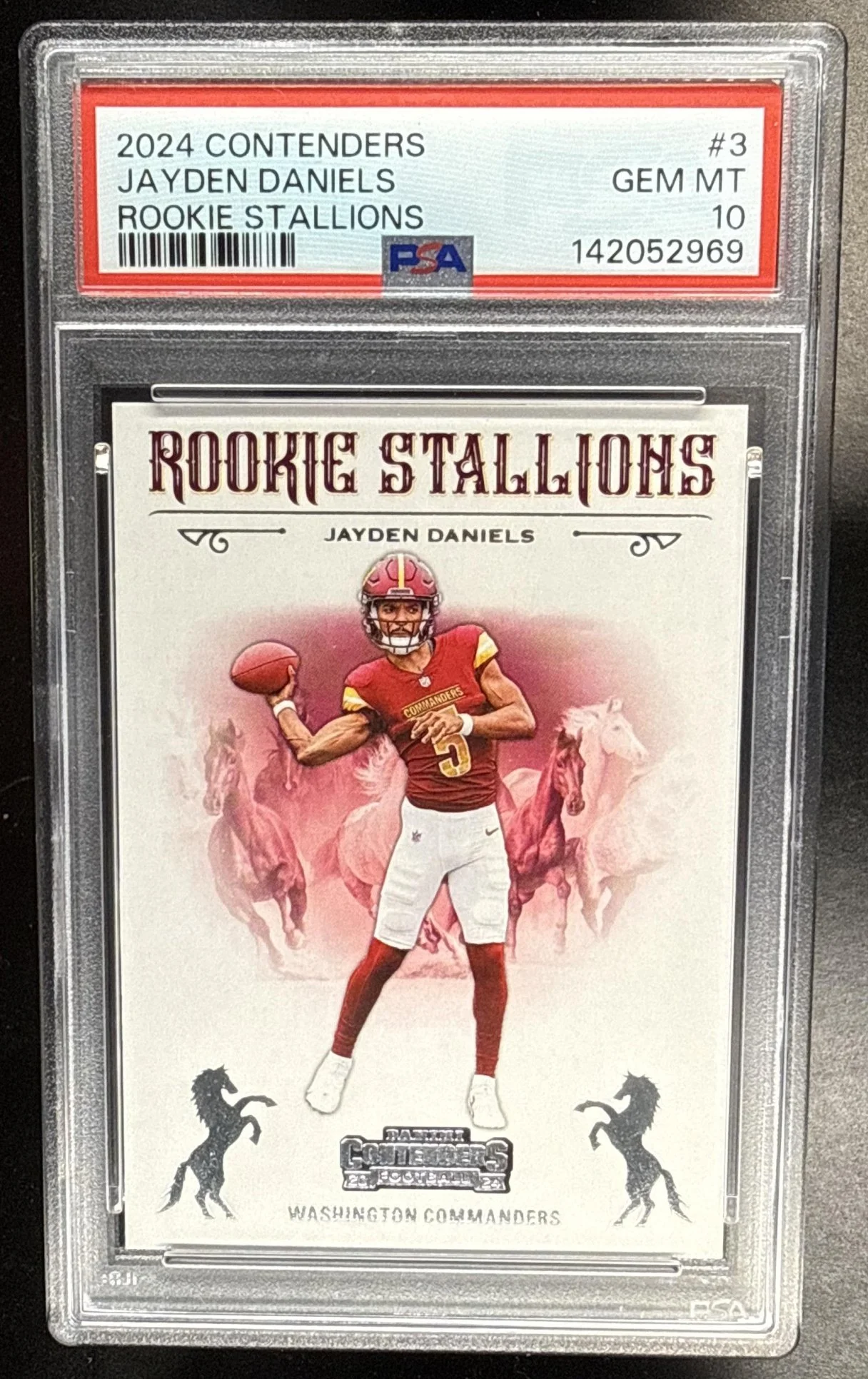 289_2024_PANINI_CONTENDERS_JAYDEN_DANIELS_3_ROOKIE_STALLIONS_RC_COMMANDERS_PSA_10.jpg