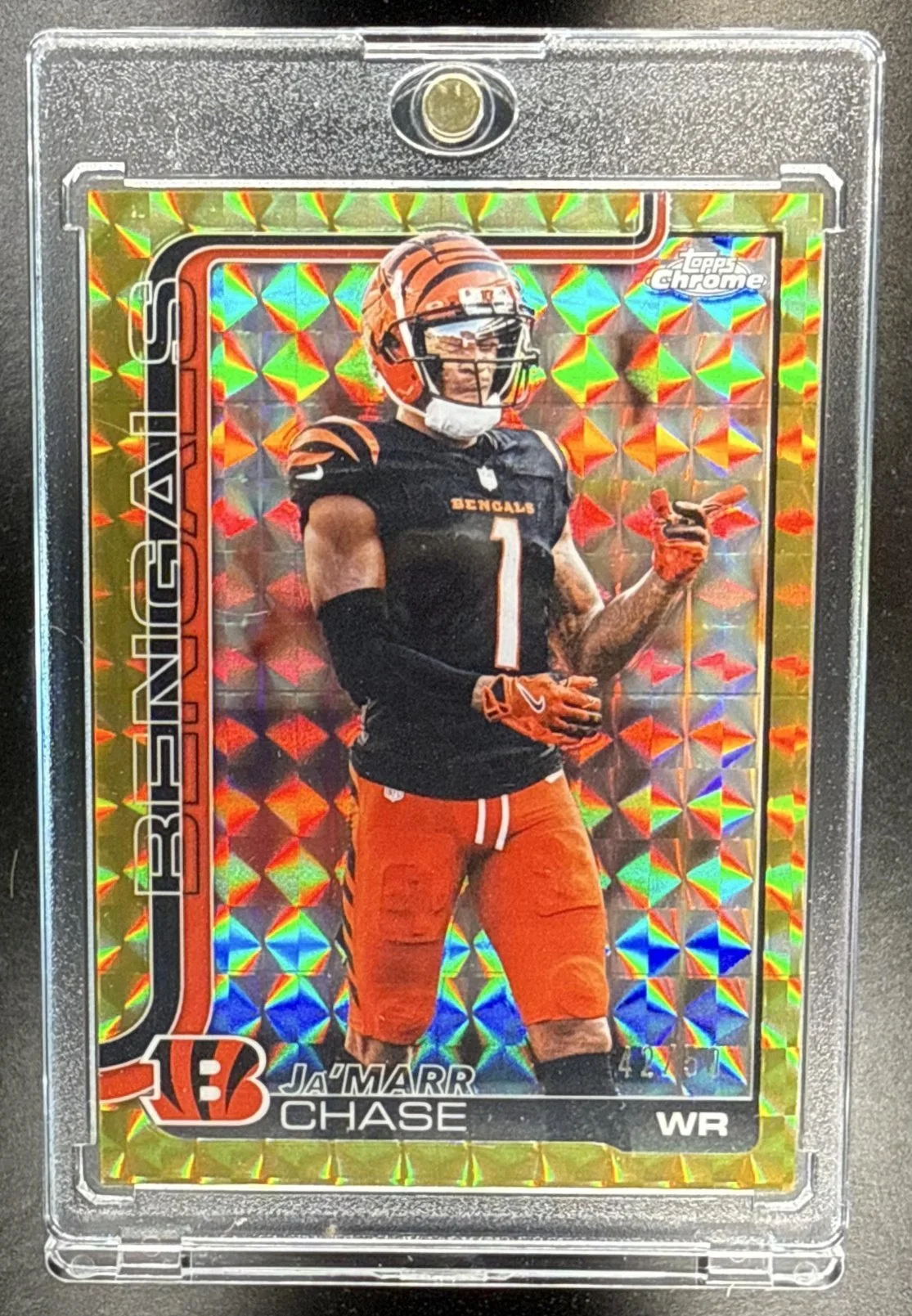 433_2025_TOPPS_CHROME_JA_MARR_CHASE_58_GOLD_LAVA_REFRACTOR_50_BENGALS.jpg