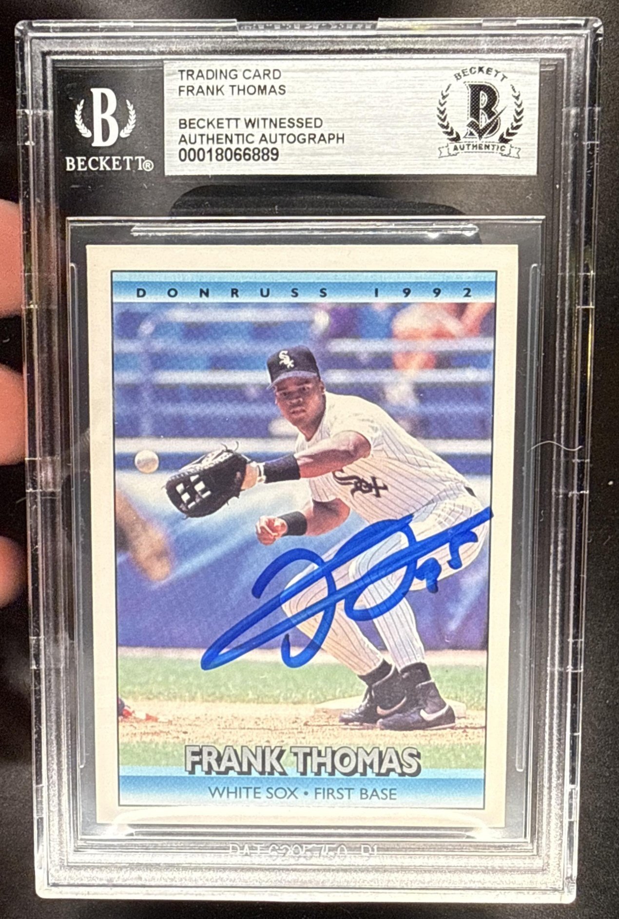 082_1992_DONRUSS_FRANK_THOMAS_592_WHITE_SOX_IP_AUTO_BGS.jpg