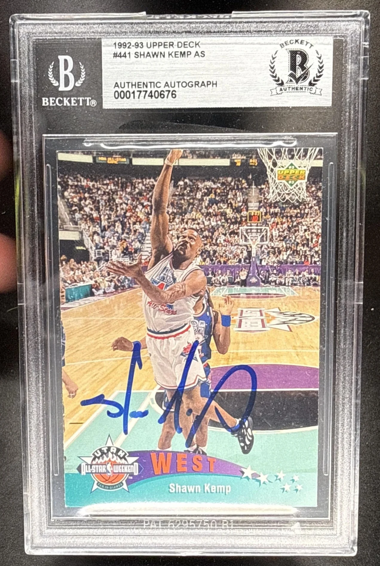 078_1992_93_UPPER_DECK_SHAWN_KEMP_441_ALL_STAR_SUPERSONICS_IP_AUTO_BGS.jpg